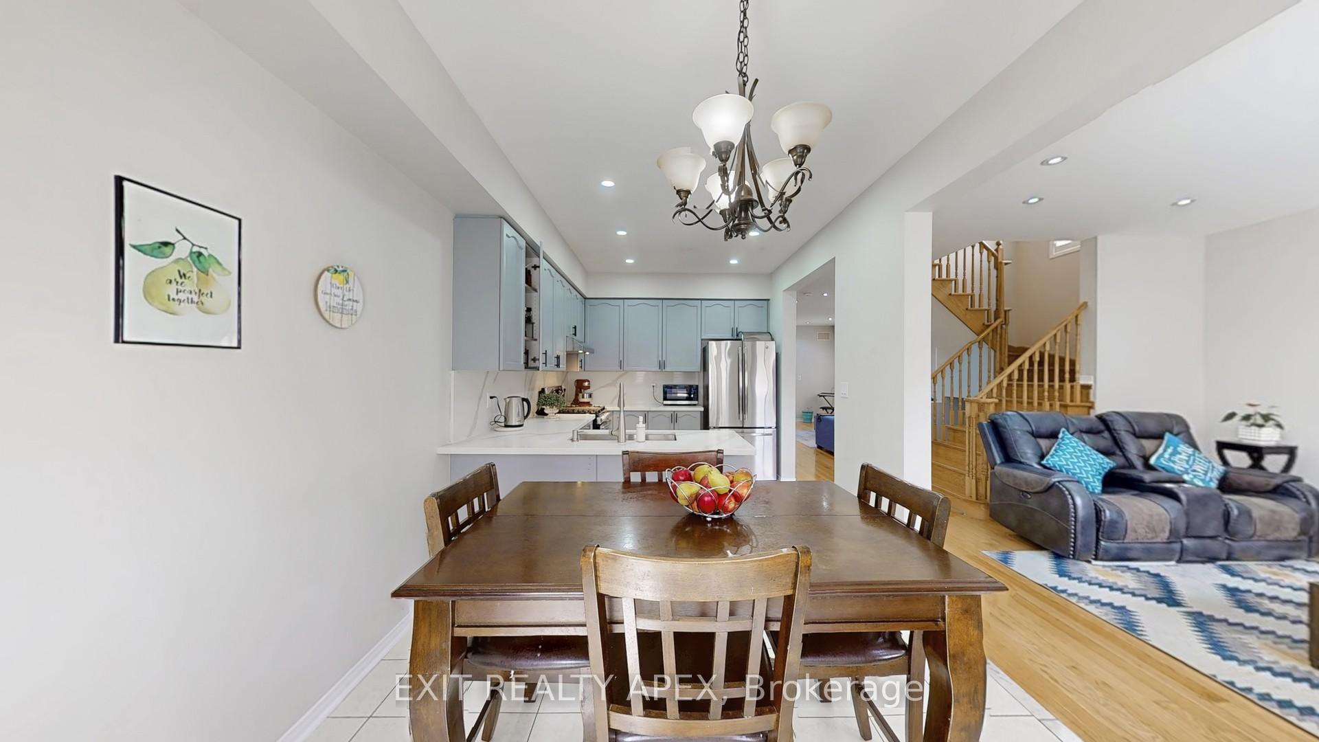 Photo 7 of 77 Commodore Dr, Brampton, Credit Valley — HOMEH