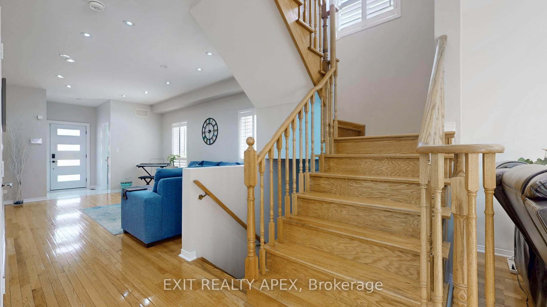 Photo 13 of 77 Commodore Dr, Brampton, Credit Valley — HOMEH