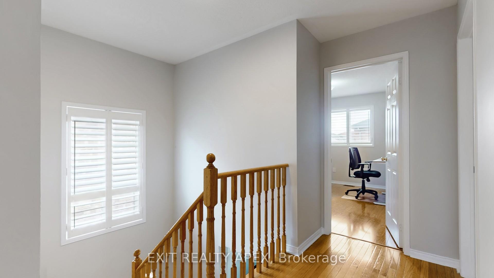 Photo 24 of 77 Commodore Dr, Brampton, Credit Valley — HOMEH