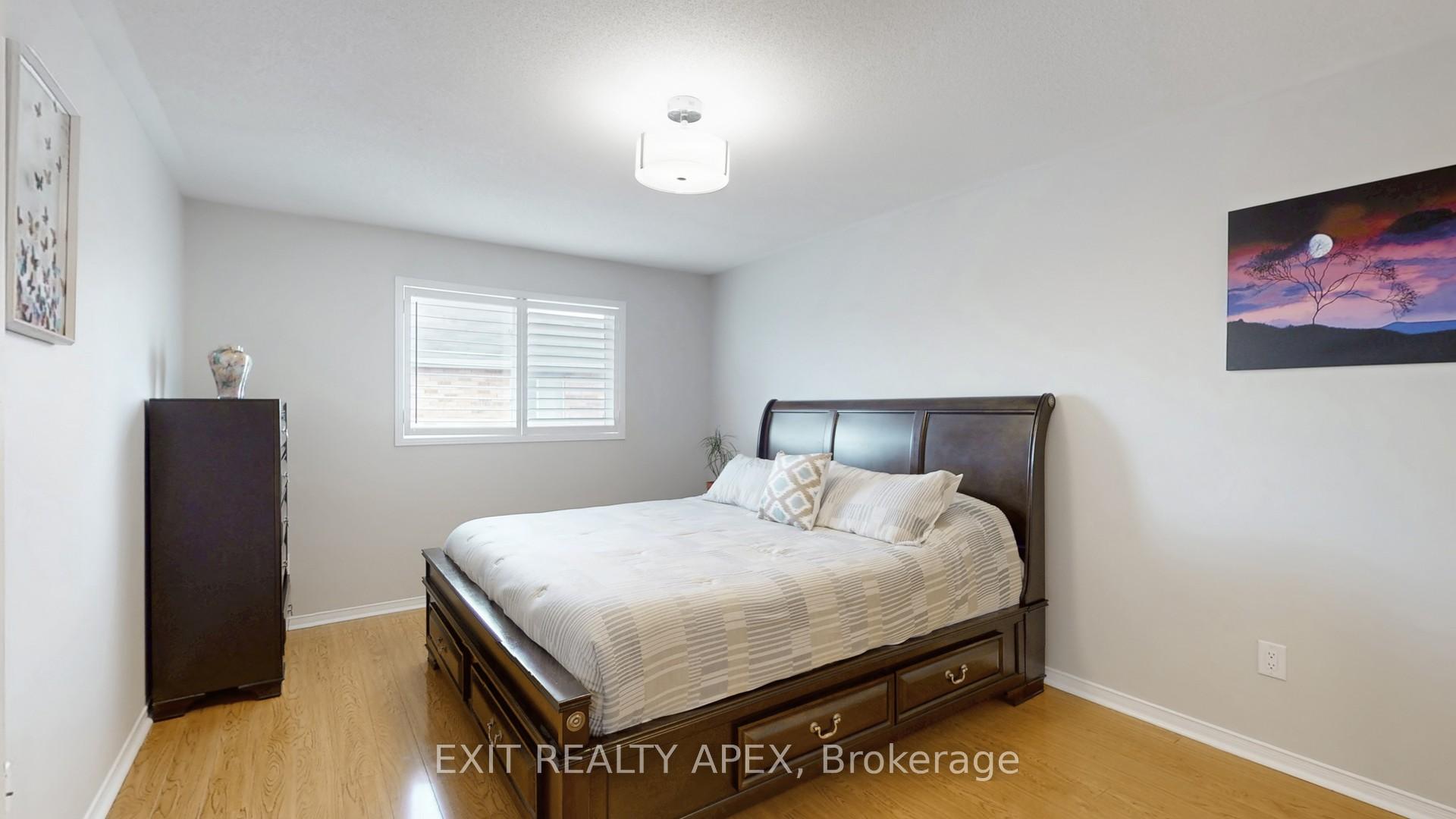 Photo 14 of 77 Commodore Dr, Brampton, Credit Valley — HOMEH