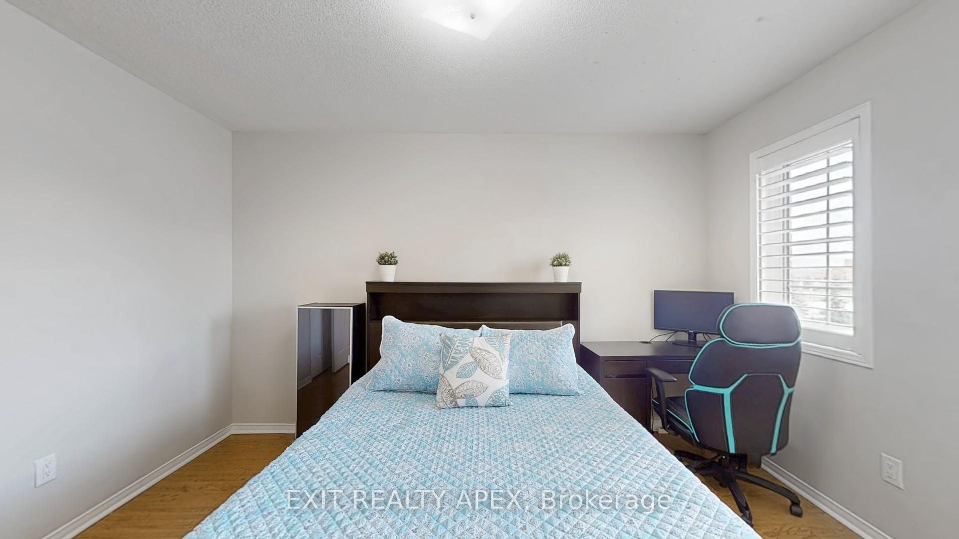 Photo 45 of 77 Commodore Dr, Brampton, Credit Valley — HOMEH