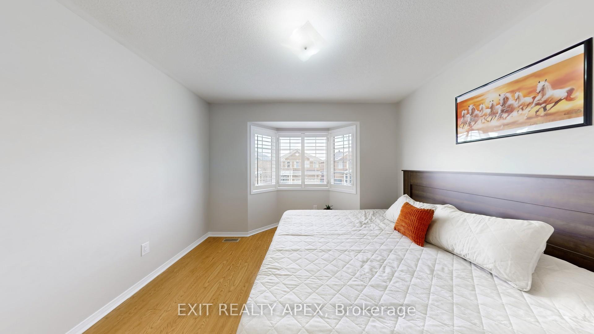 Photo 17 of 77 Commodore Dr, Brampton, Credit Valley — HOMEH