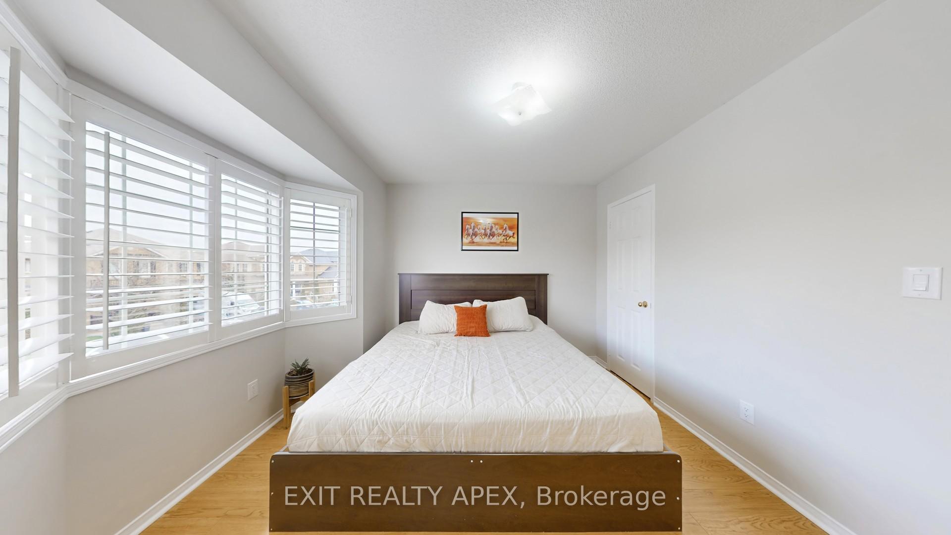 Photo 21 of 77 Commodore Dr, Brampton, Credit Valley — HOMEH