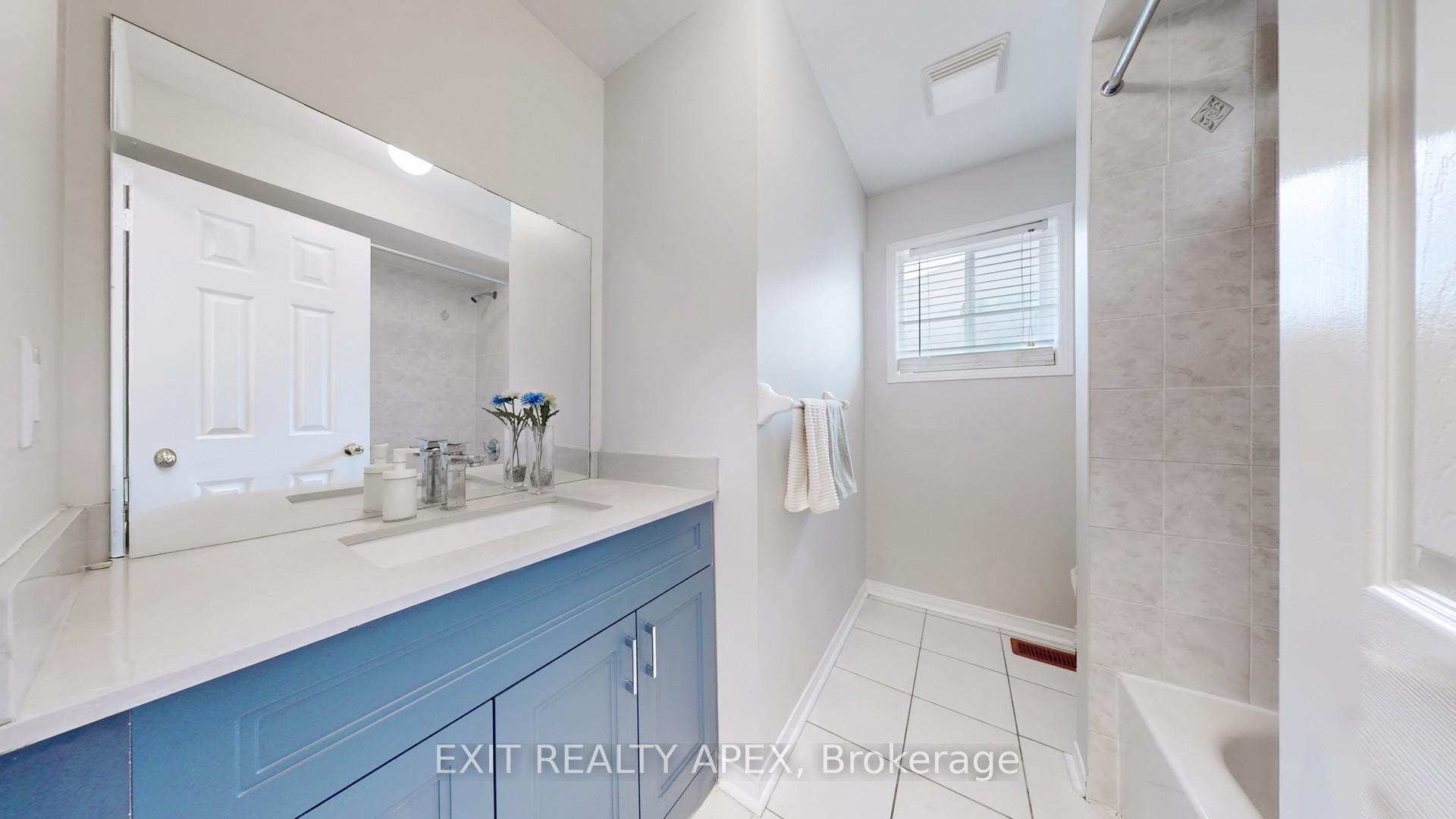 Photo 30 of 77 Commodore Dr, Brampton, Credit Valley — HOMEH
