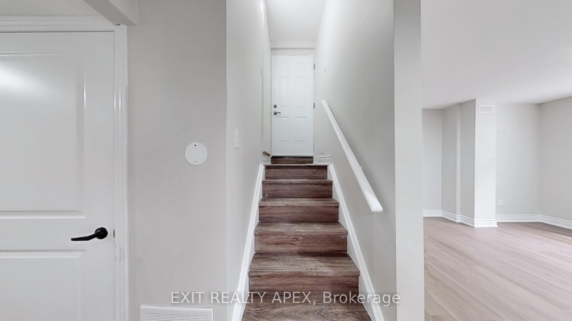 Photo 43 of 77 Commodore Dr, Brampton, Credit Valley — HOMEH