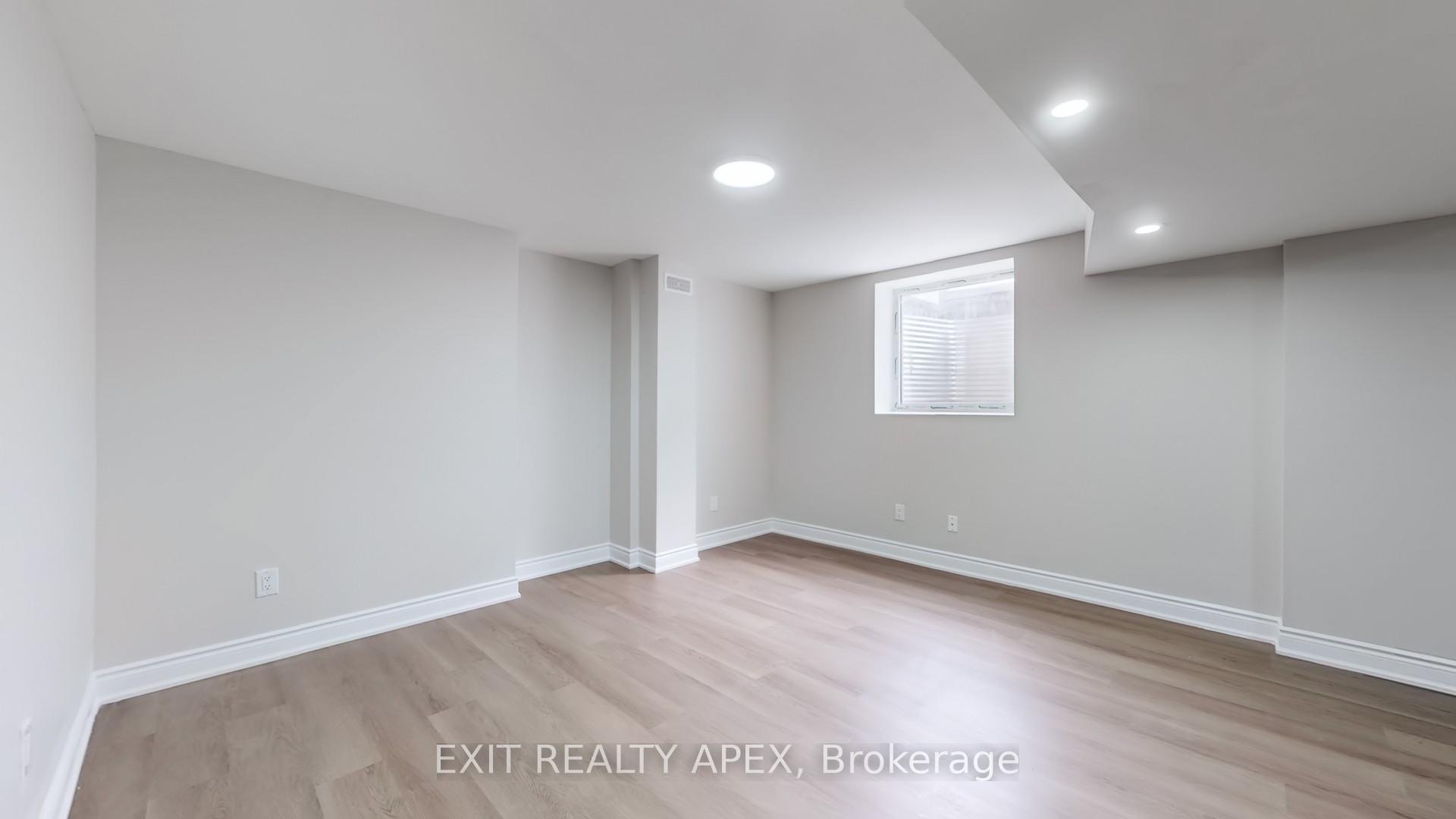 Photo 31 of 77 Commodore Dr, Brampton, Credit Valley — HOMEH