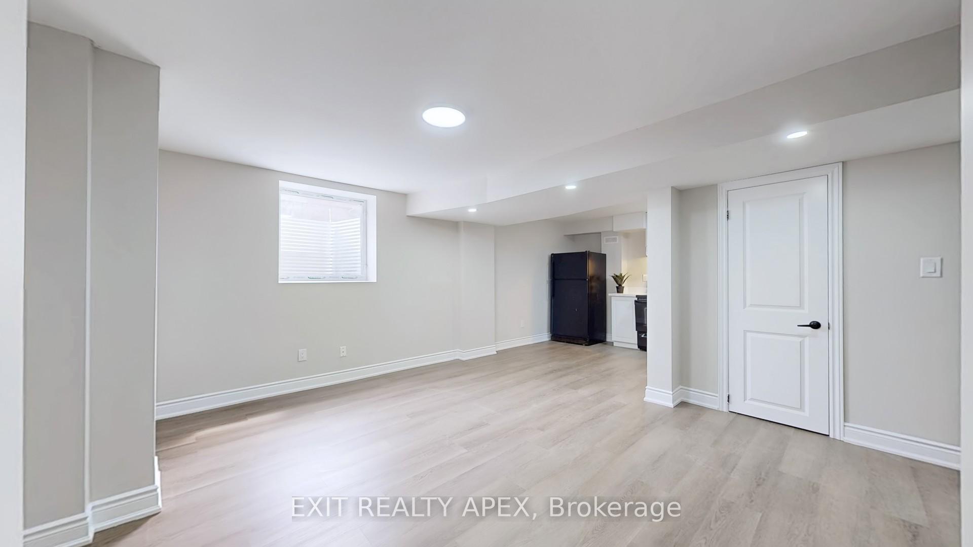Photo 49 of 77 Commodore Dr, Brampton, Credit Valley — HOMEH