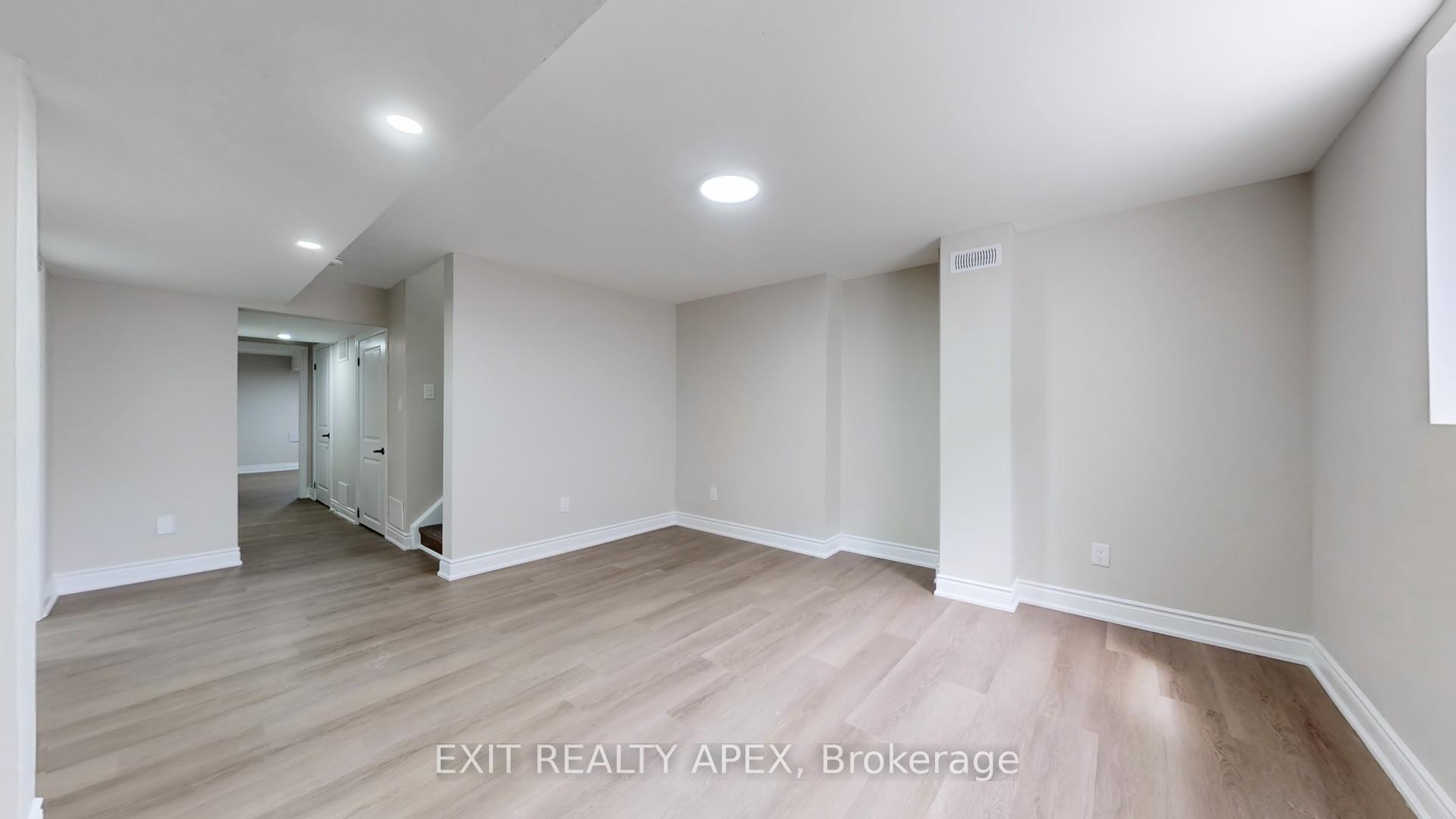 Photo 39 of 77 Commodore Dr, Brampton, Credit Valley — HOMEH