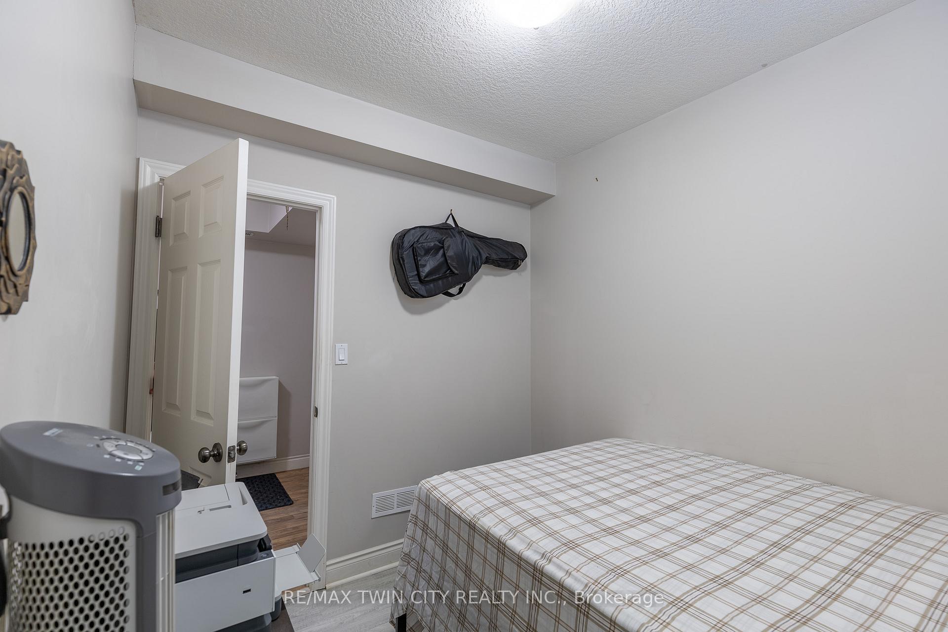 Photo 5 of Unit 6B, 38 Howe Drive, Kitchener — HOMEH