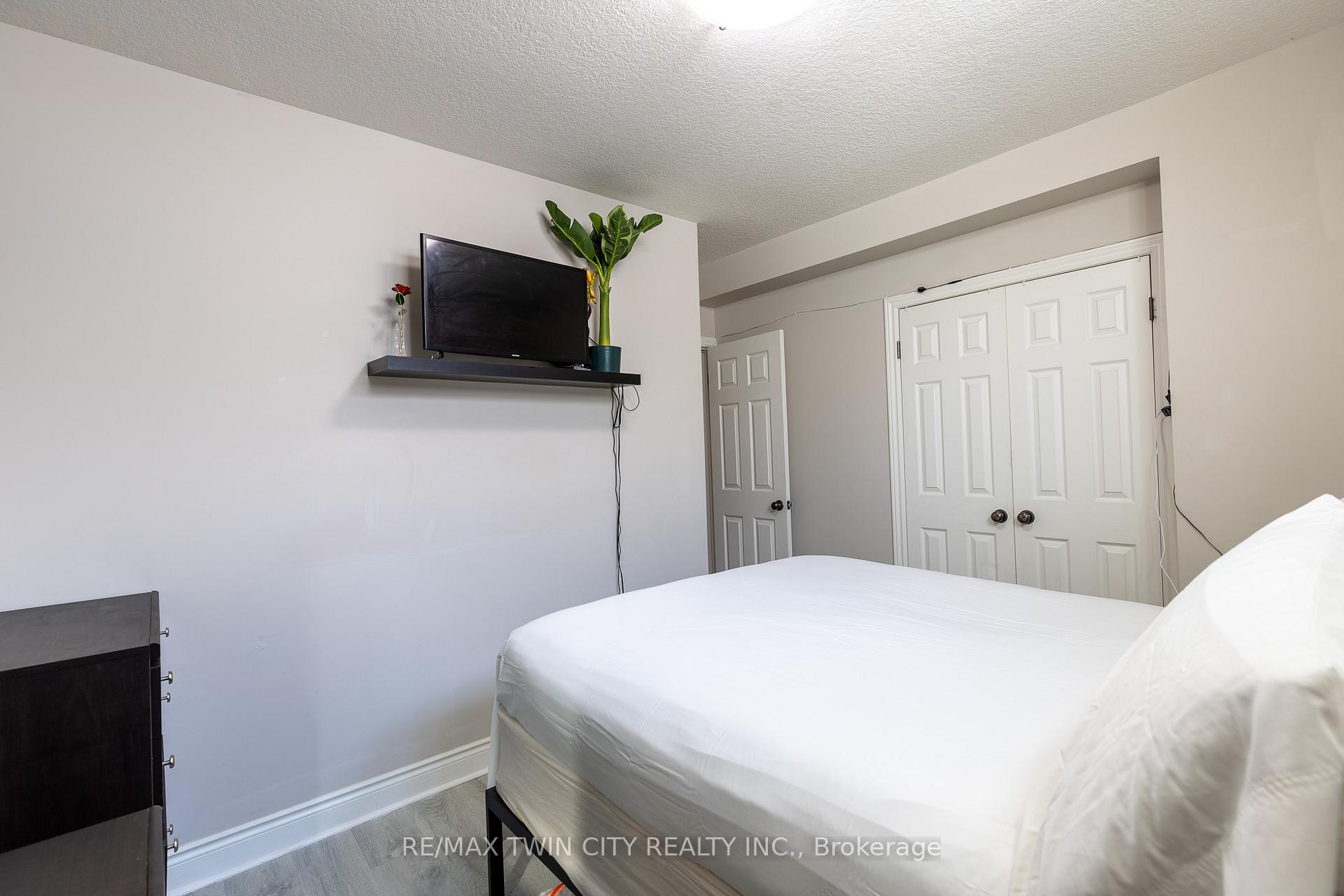 Photo 17 of Unit 6B, 38 Howe Drive, Kitchener — HOMEH