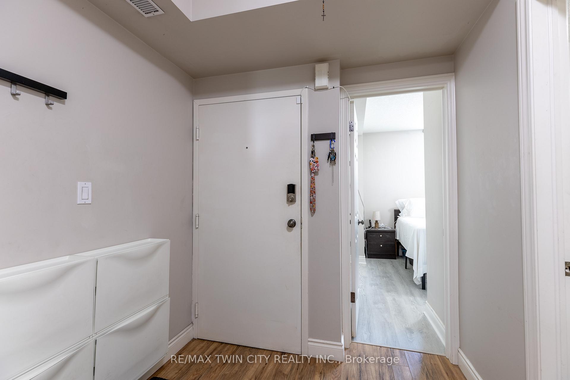 Photo 8 of Unit 6B, 38 Howe Drive, Kitchener — HOMEH