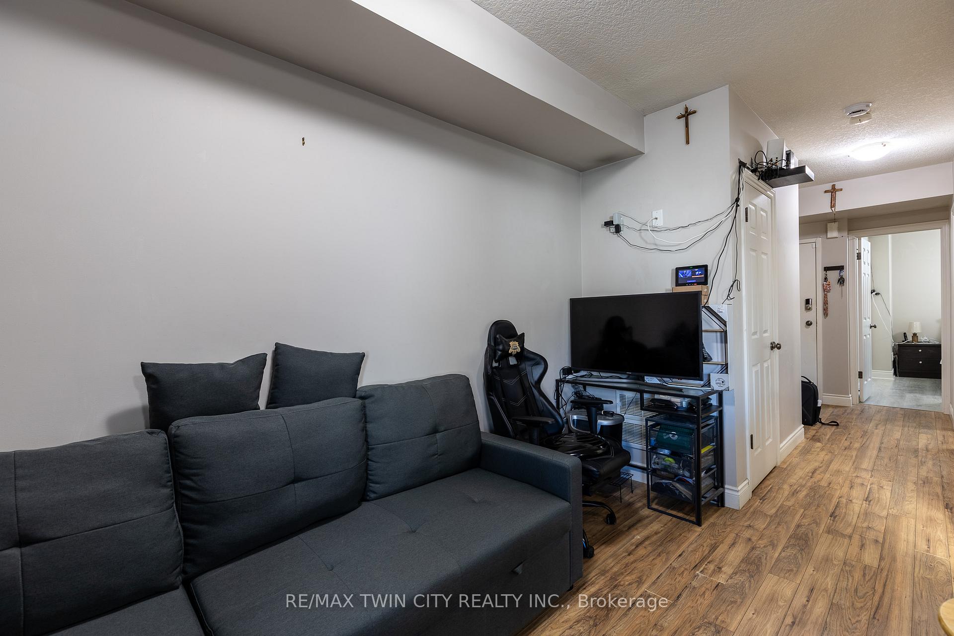 Photo 16 of Unit 6B, 38 Howe Drive, Kitchener — HOMEH