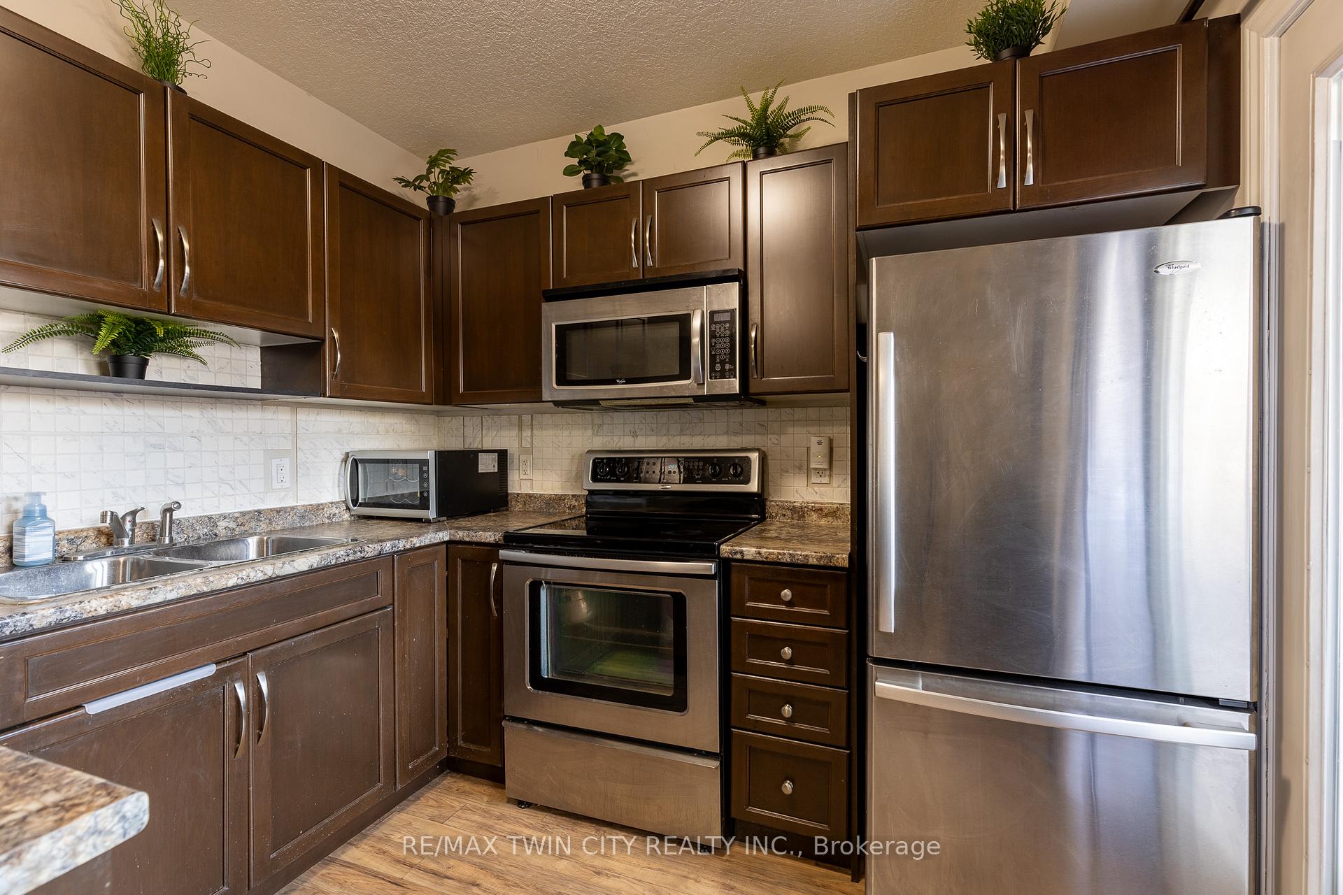 Photo 9 of Unit 6B, 38 Howe Drive, Kitchener — HOMEH