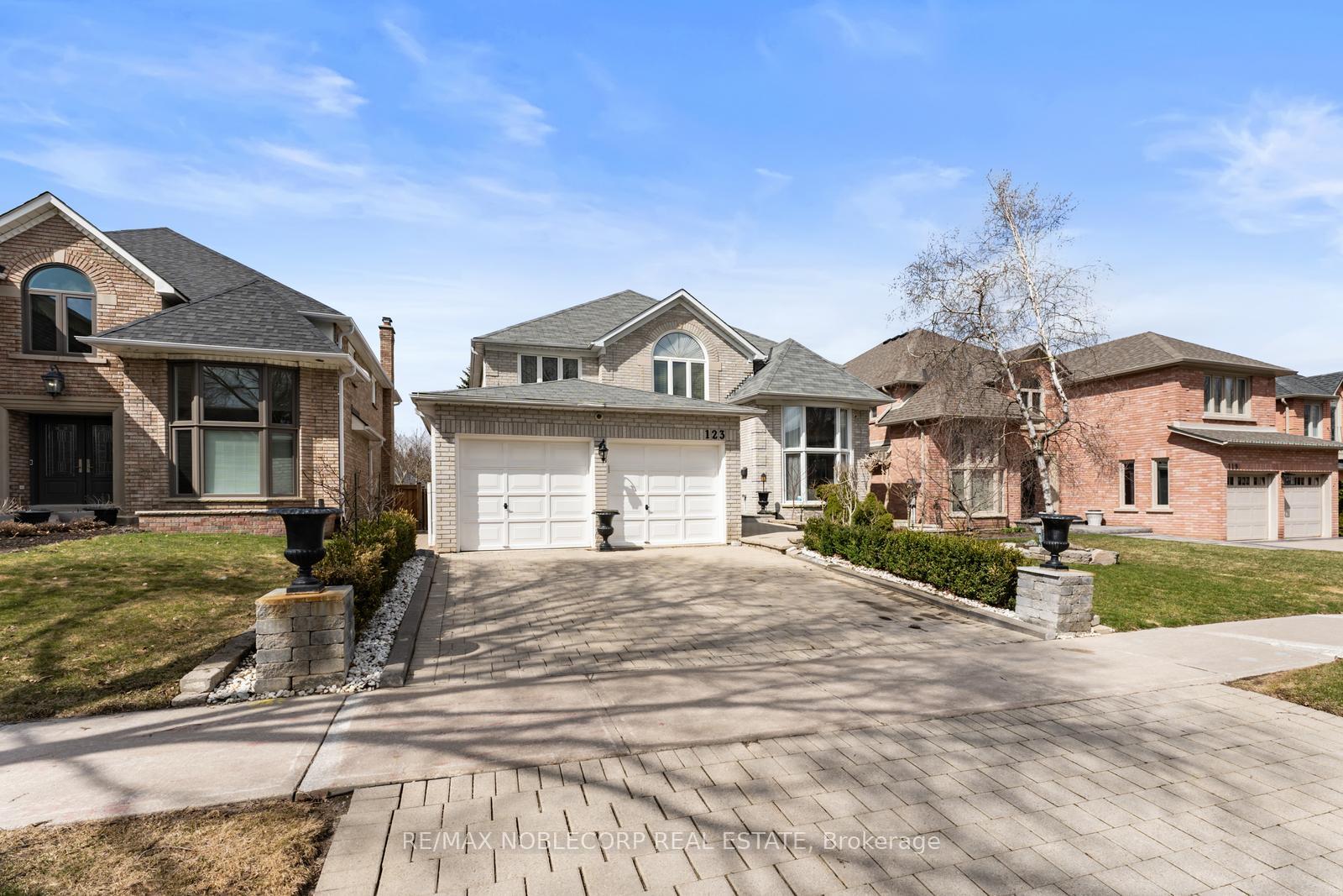 Photo 2 of 123 Corner Ridge Road, Aurora, Aurora Highlands — HOMEH