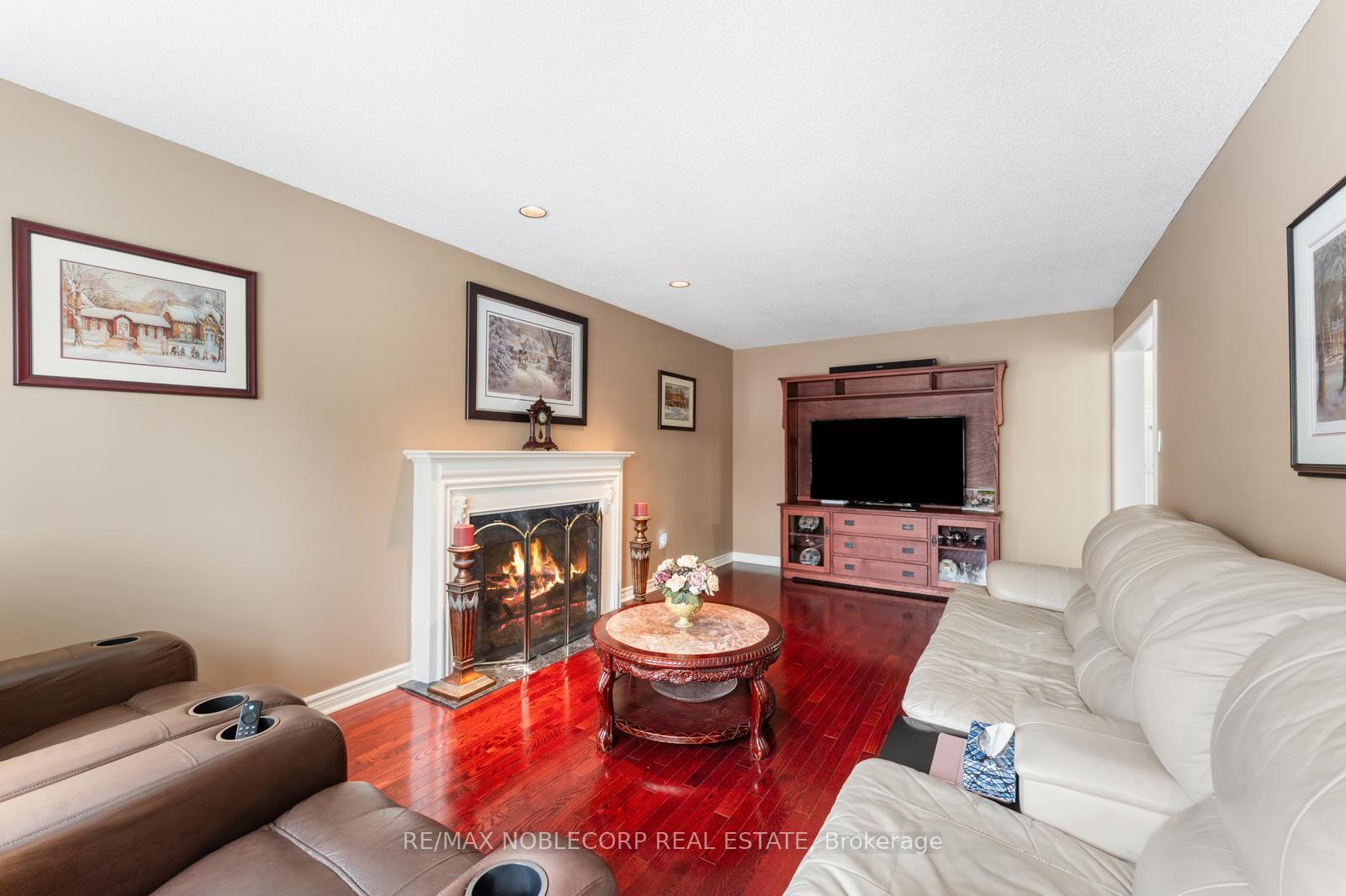 Photo 14 of 123 Corner Ridge Road, Aurora, Aurora Highlands — HOMEH