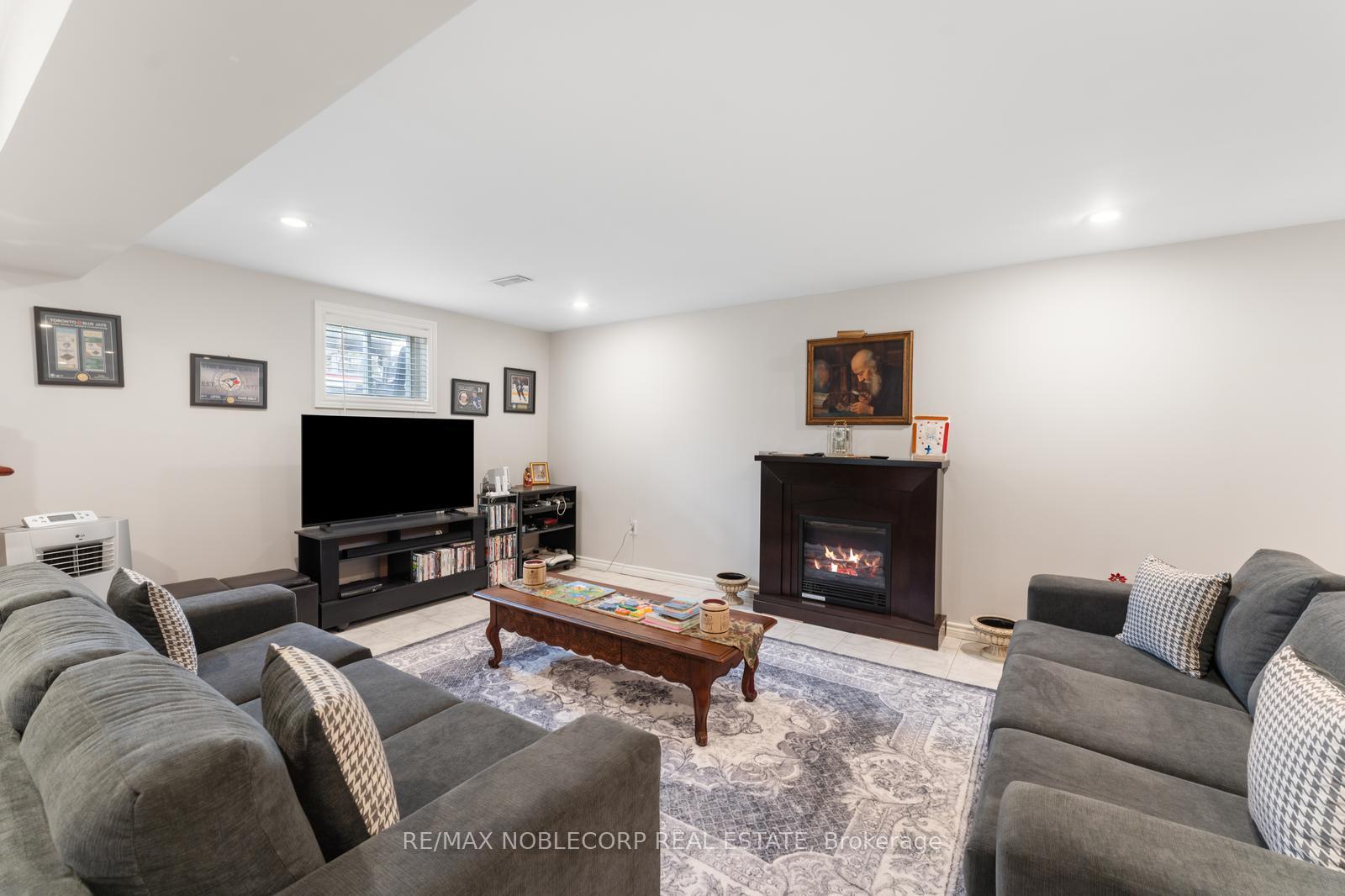Photo 29 of 123 Corner Ridge Road, Aurora, Aurora Highlands — HOMEH