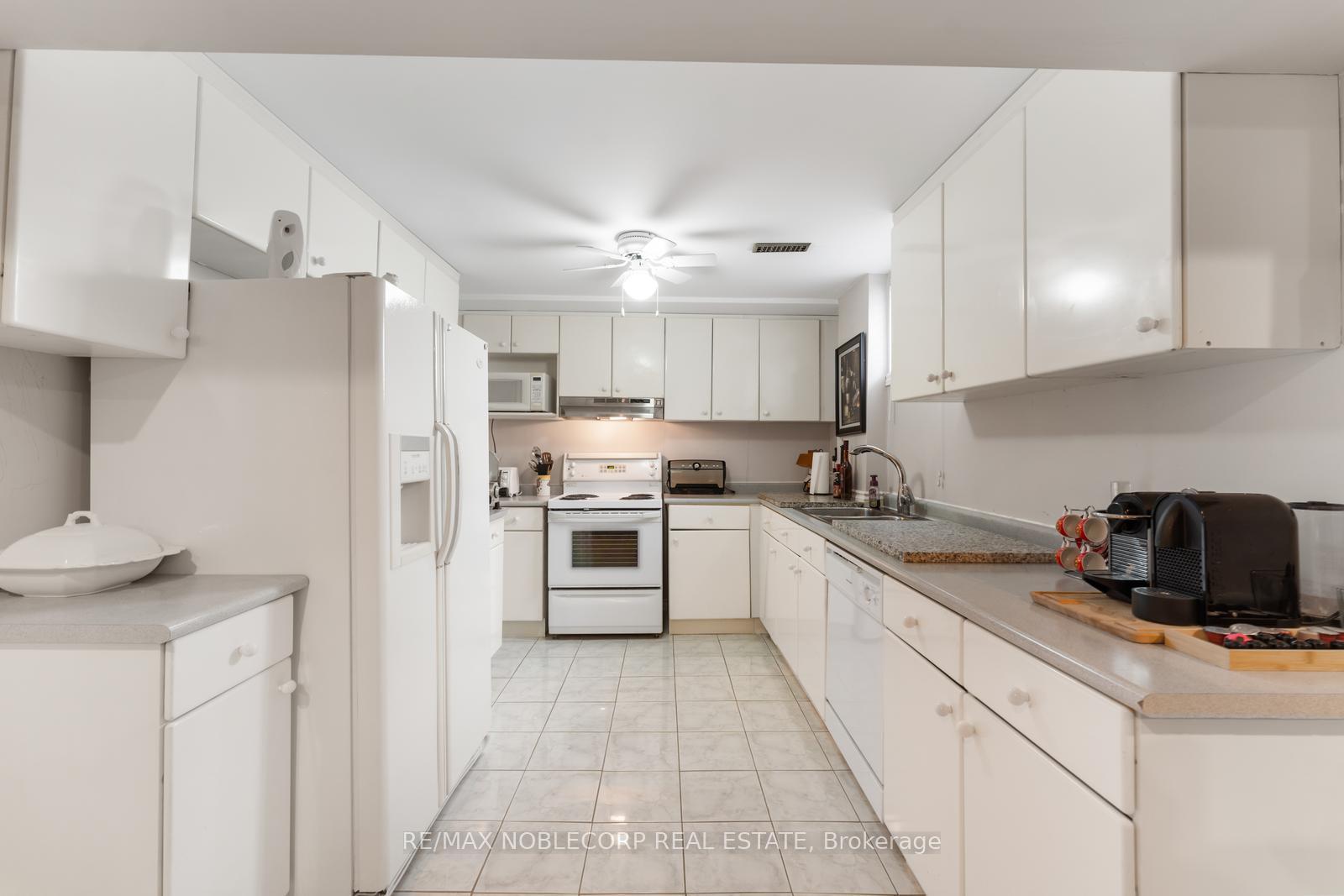 Photo 24 of 123 Corner Ridge Road, Aurora, Aurora Highlands — HOMEH
