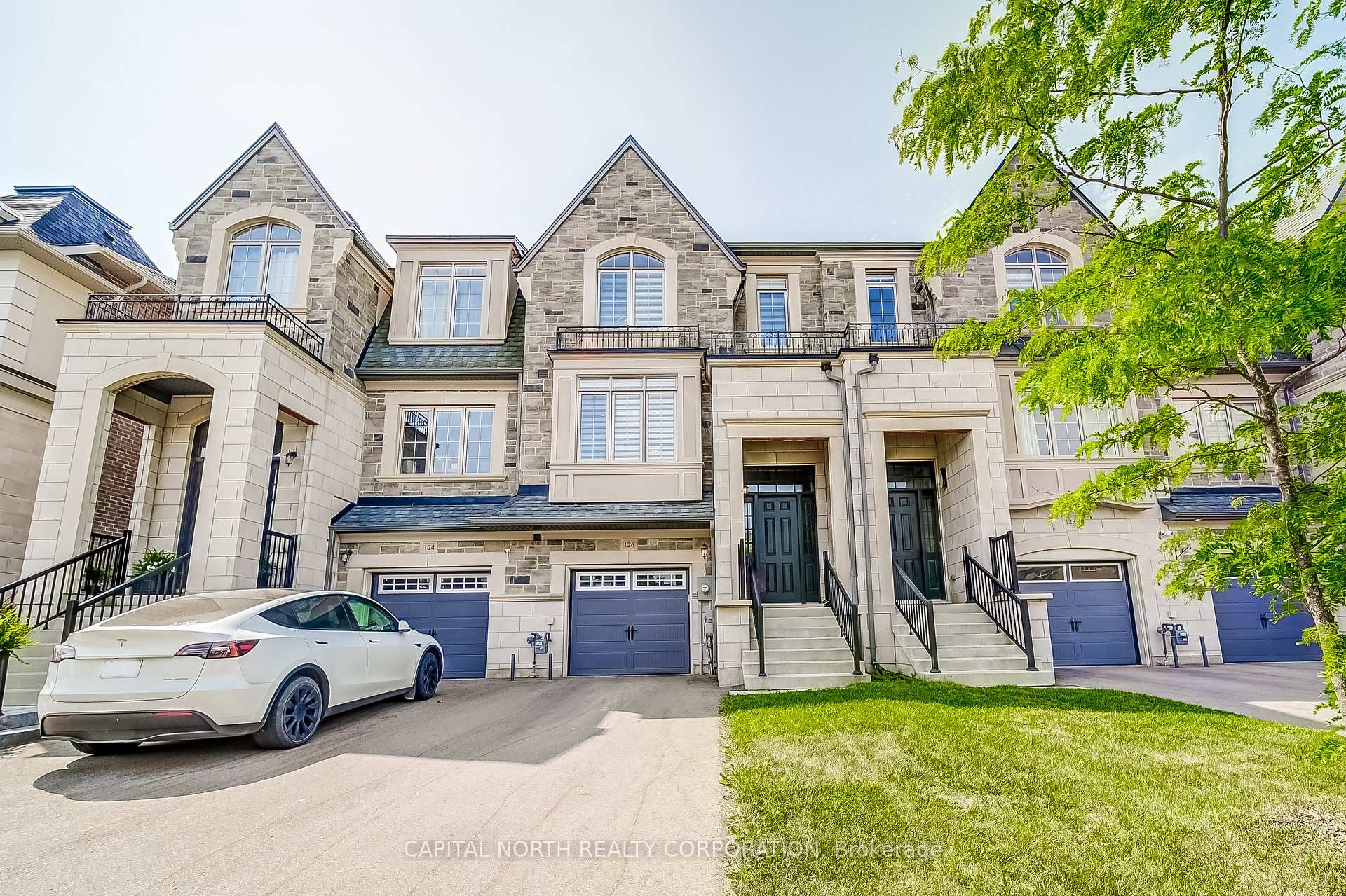 Photo 5 of 126 Stokes Drive, King, Nobleton — HOMEH