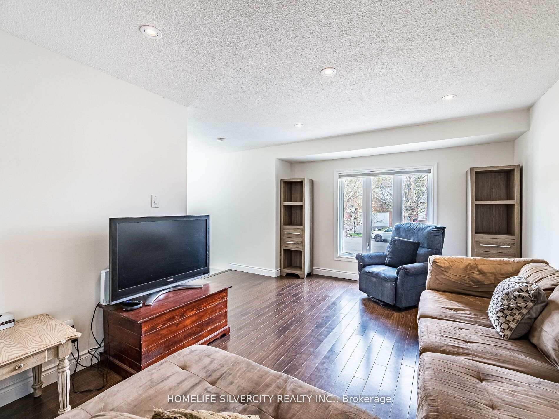 Photo 17 of 53 Charters Road W, Brampton, Madoc — HOMEH