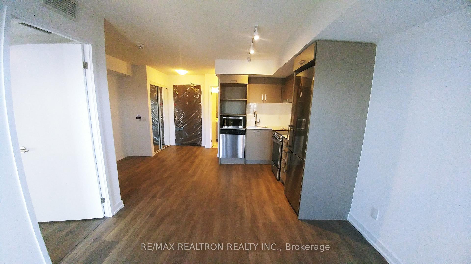 Front of Unit 1806, 219 Dundas Avenue