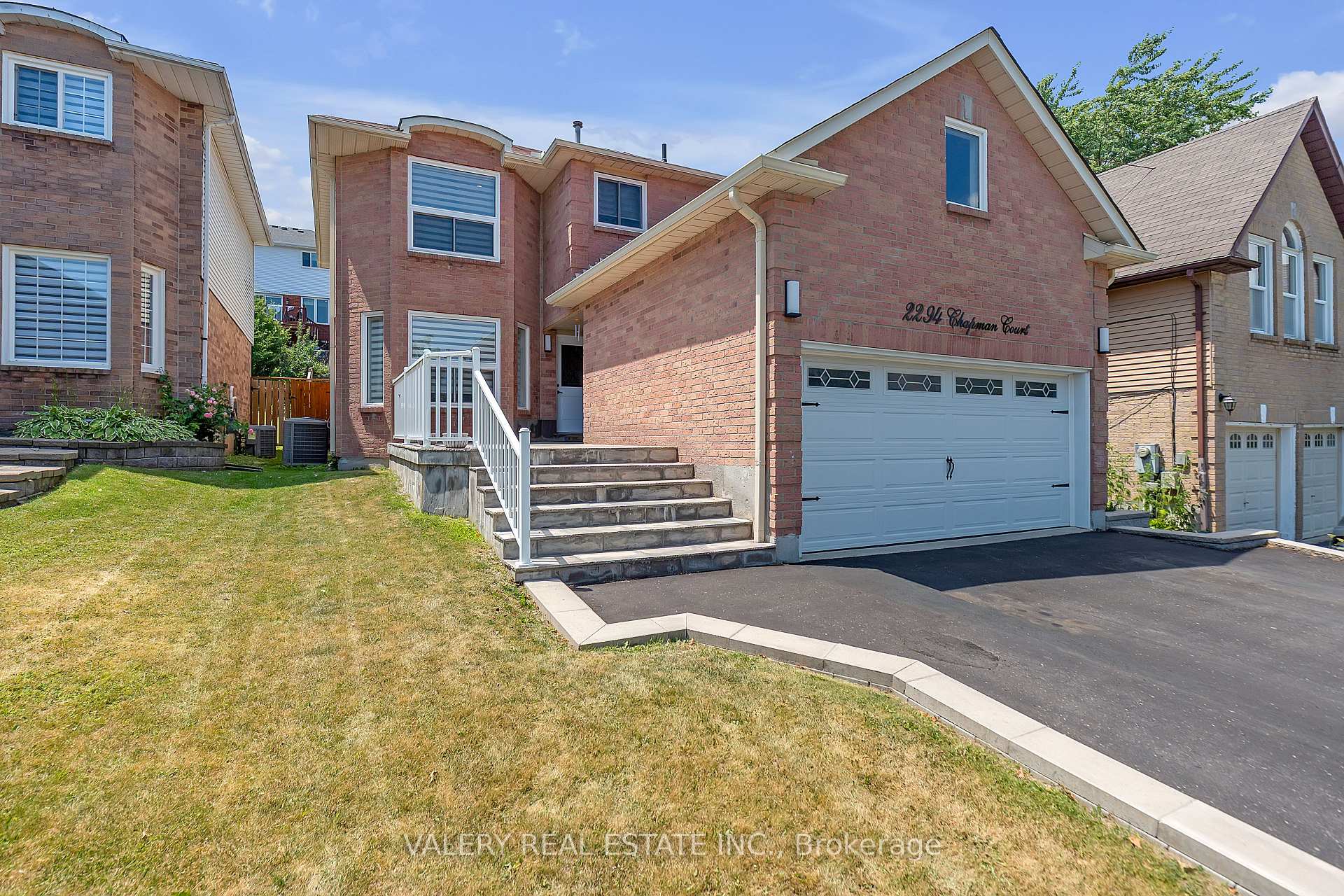 Photo 1 of 2294 Chapman Court, Pickering, Brock Ridge — HOMEH