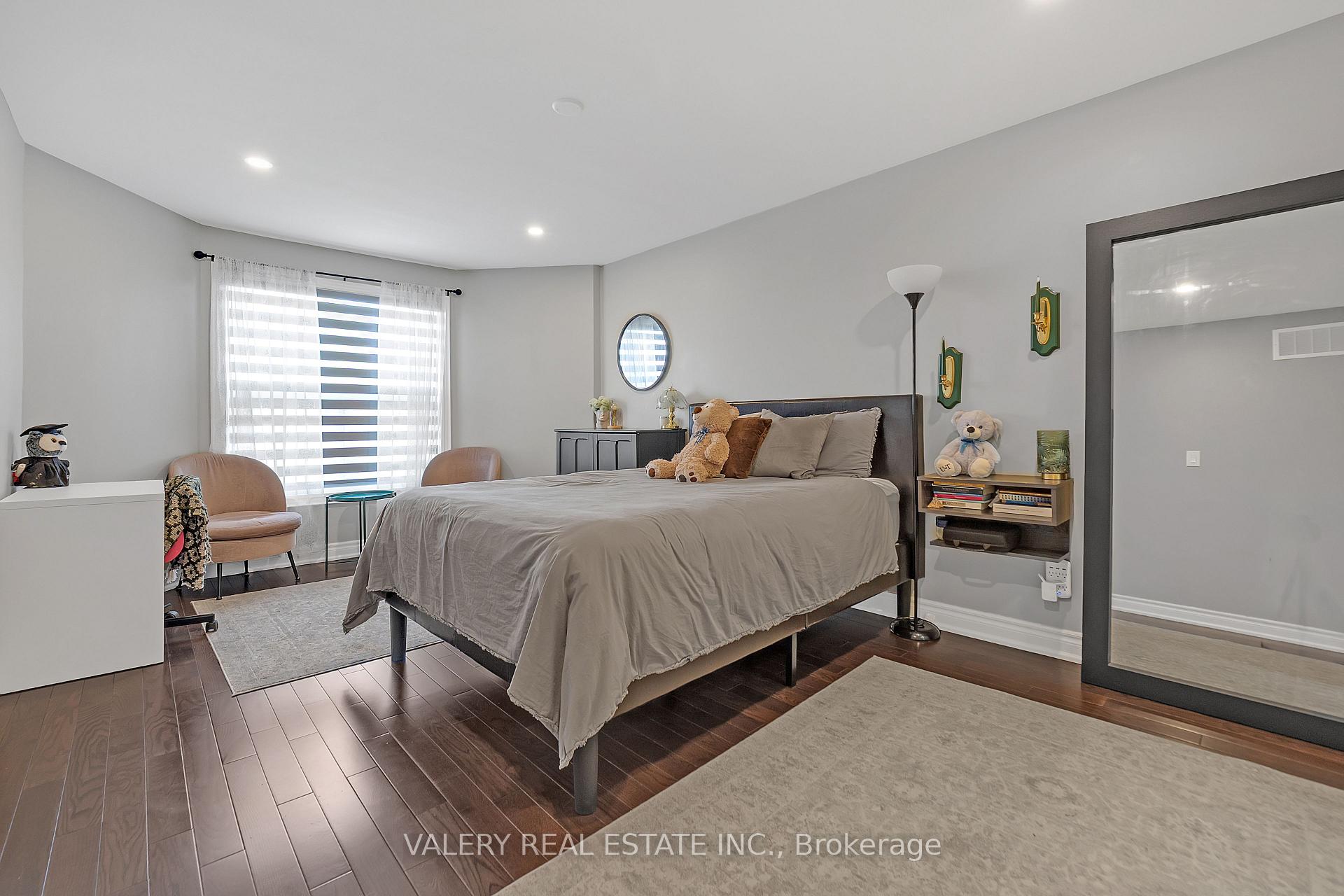 Photo 4 of 2294 Chapman Court, Pickering, Brock Ridge — HOMEH