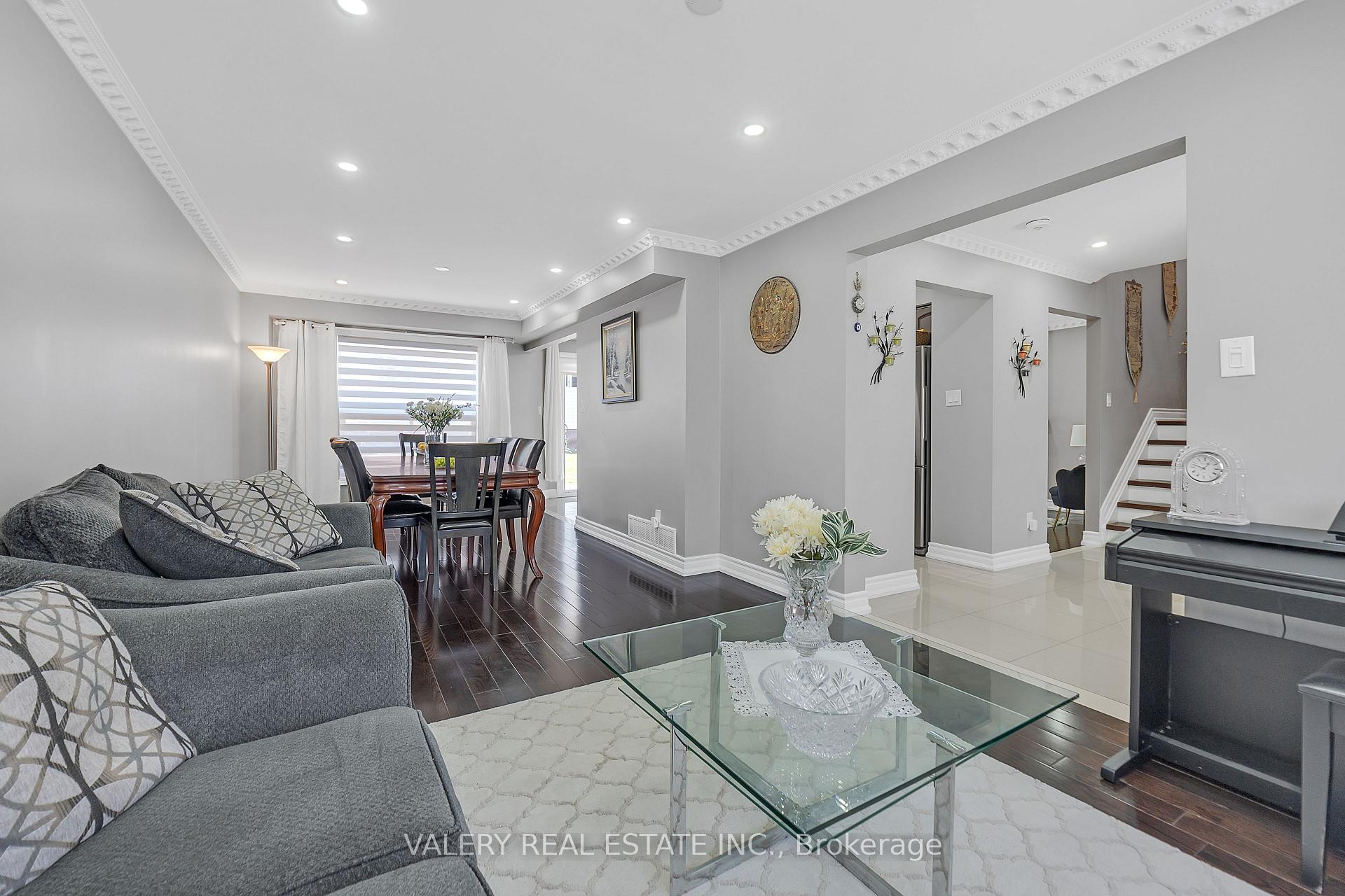 Photo 7 of 2294 Chapman Court, Pickering, Brock Ridge — HOMEH