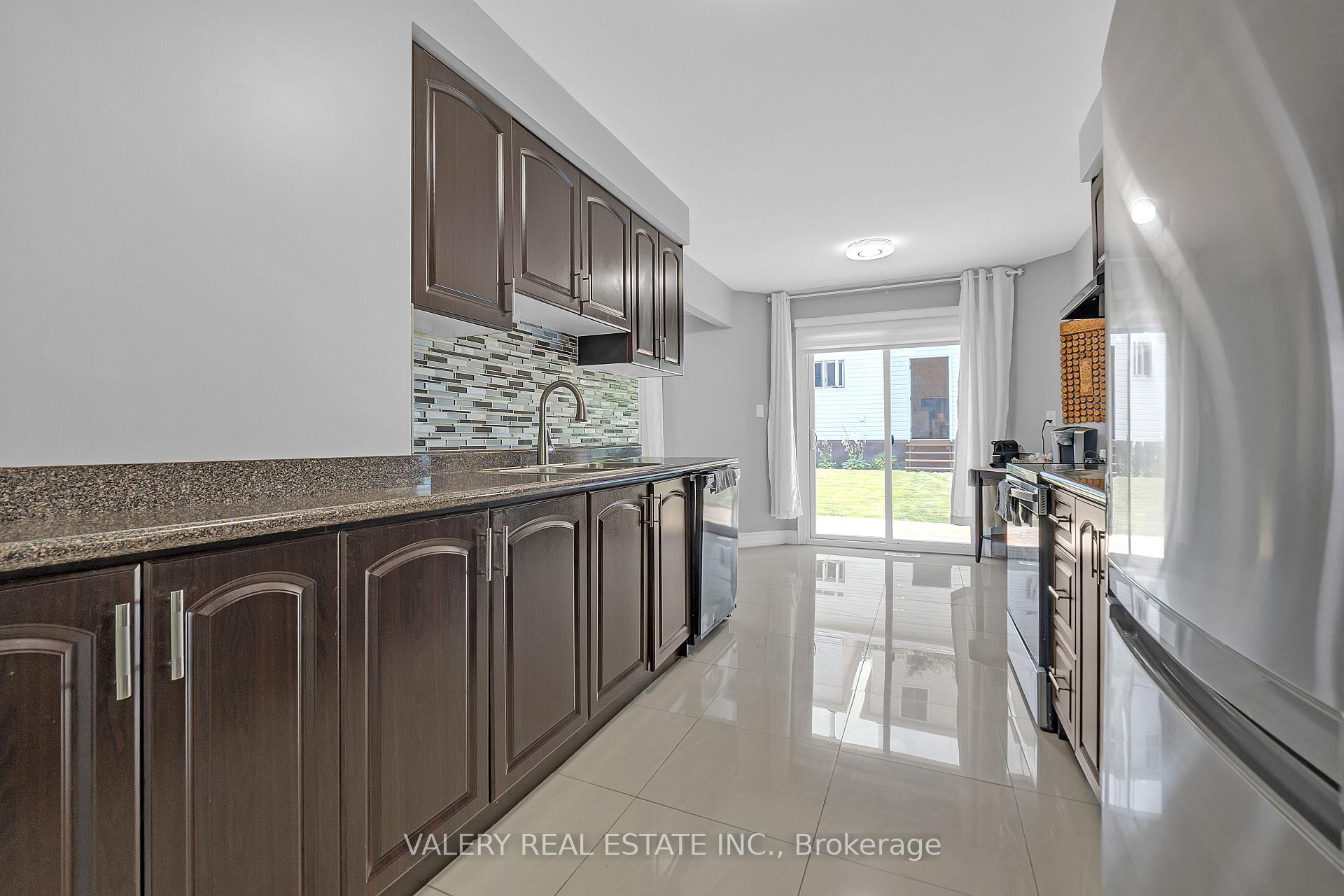 Photo 15 of 2294 Chapman Court, Pickering, Brock Ridge — HOMEH