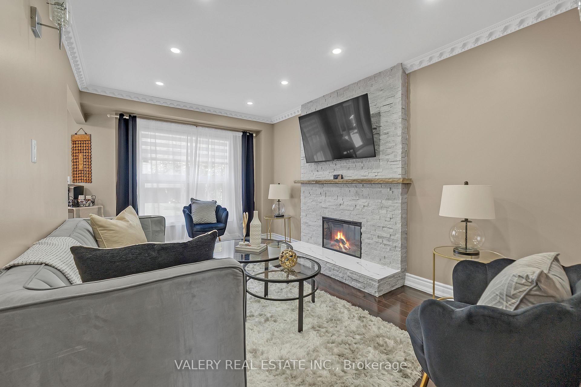 Photo 6 of 2294 Chapman Court, Pickering, Brock Ridge — HOMEH