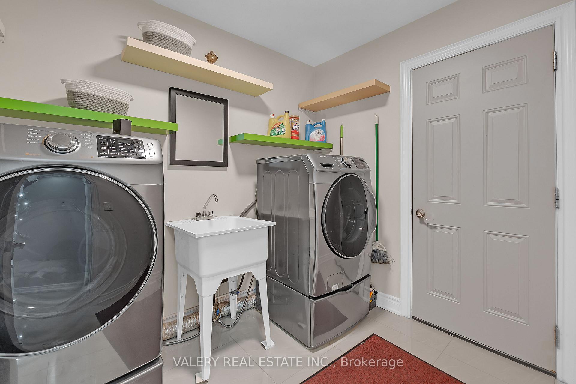 Photo 11 of 2294 Chapman Court, Pickering, Brock Ridge — HOMEH