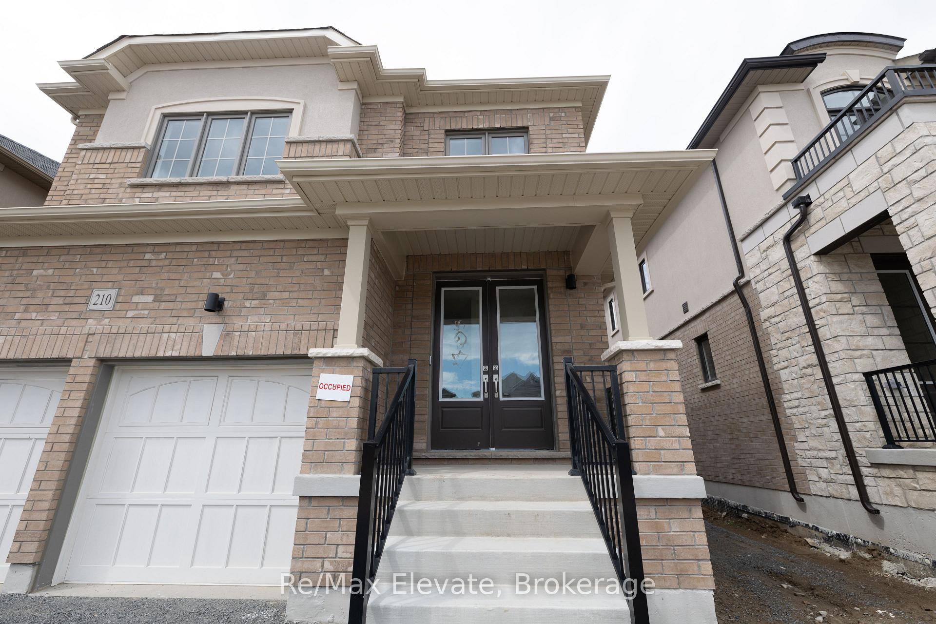 Photo 2 of 210 Flood Avenue, Clarington, Newcastle — HOMEH
