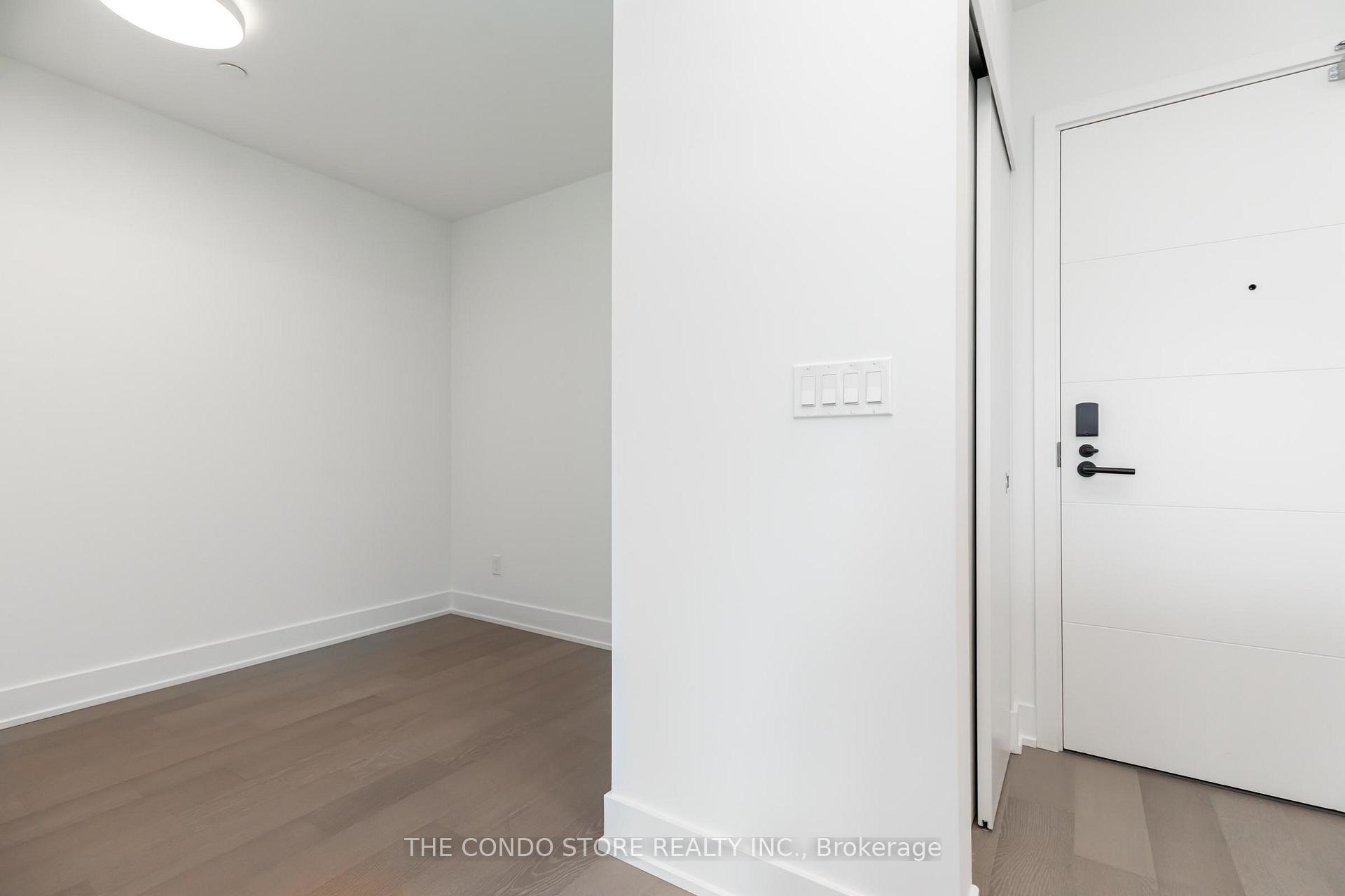Photo 15 of Unit 703, 8 Manor Road W, Toronto, Yonge-Eglinton — HOMEH
