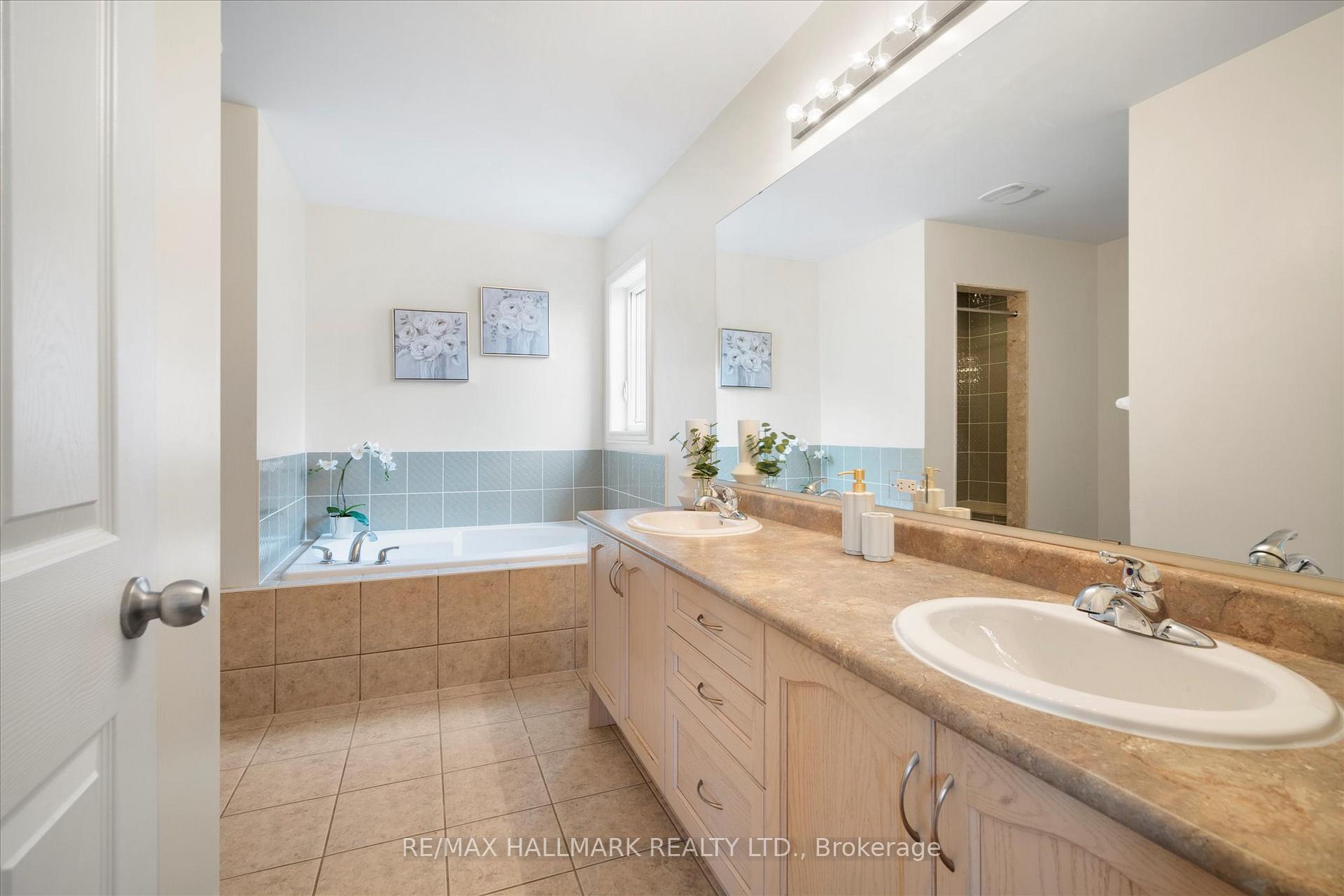 Photo 23 of 1377 Lormel Gate, Innisfil, Lefroy — HOMEH