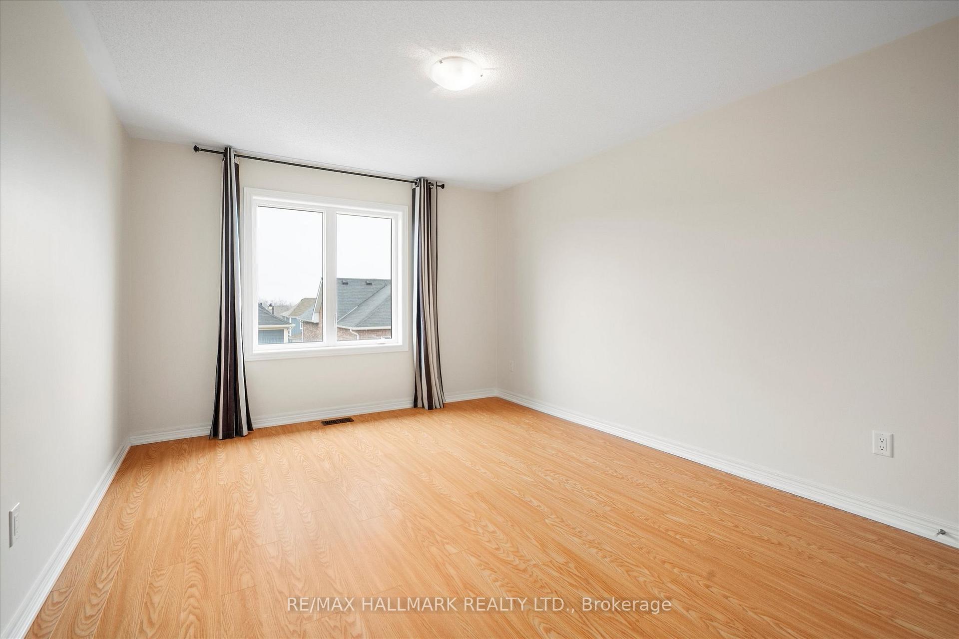 Photo 47 of 1377 Lormel Gate, Innisfil, Lefroy — HOMEH