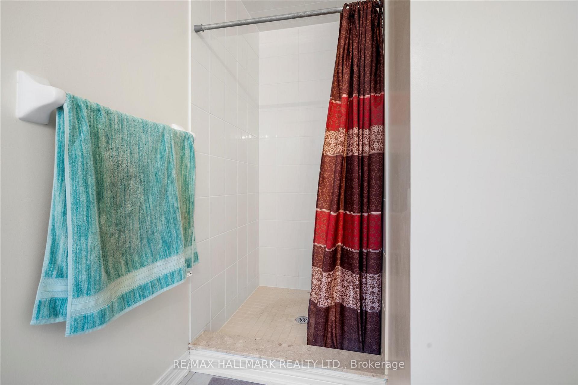 Photo 32 of 1377 Lormel Gate, Innisfil, Lefroy — HOMEH