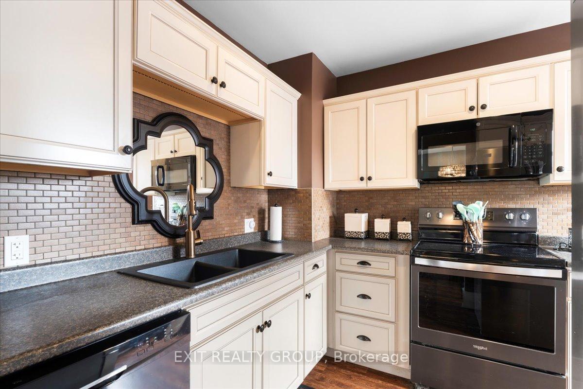 Photo 16 of 58 Sinclair Street, Belleville, Belleville Ward — HOMEH