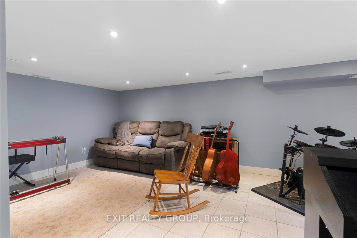 Photo 22 of 58 Sinclair Street, Belleville, Belleville Ward — HOMEH