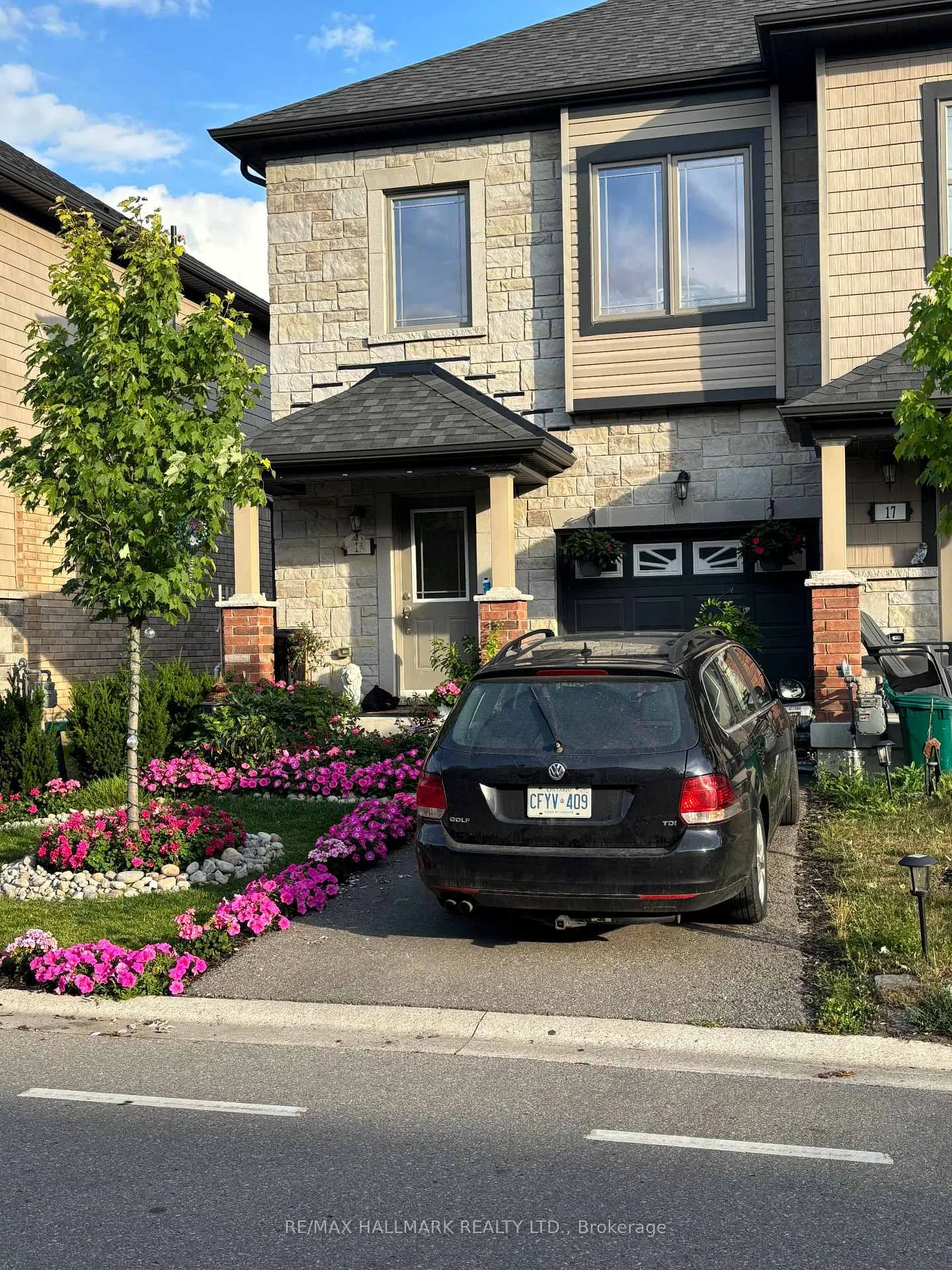 Front of 15 Deneb Street