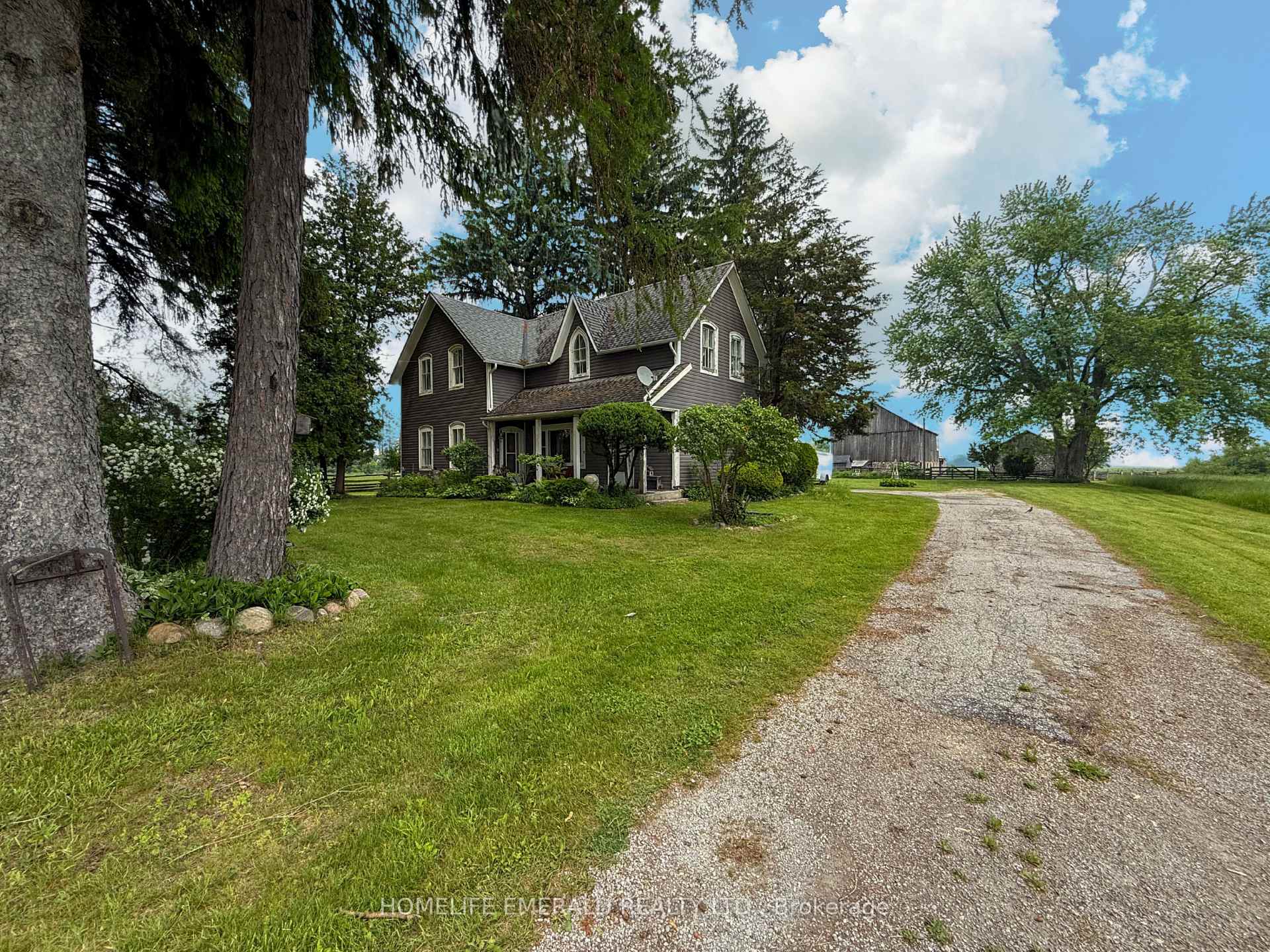 Front of 10187 County Road 10
