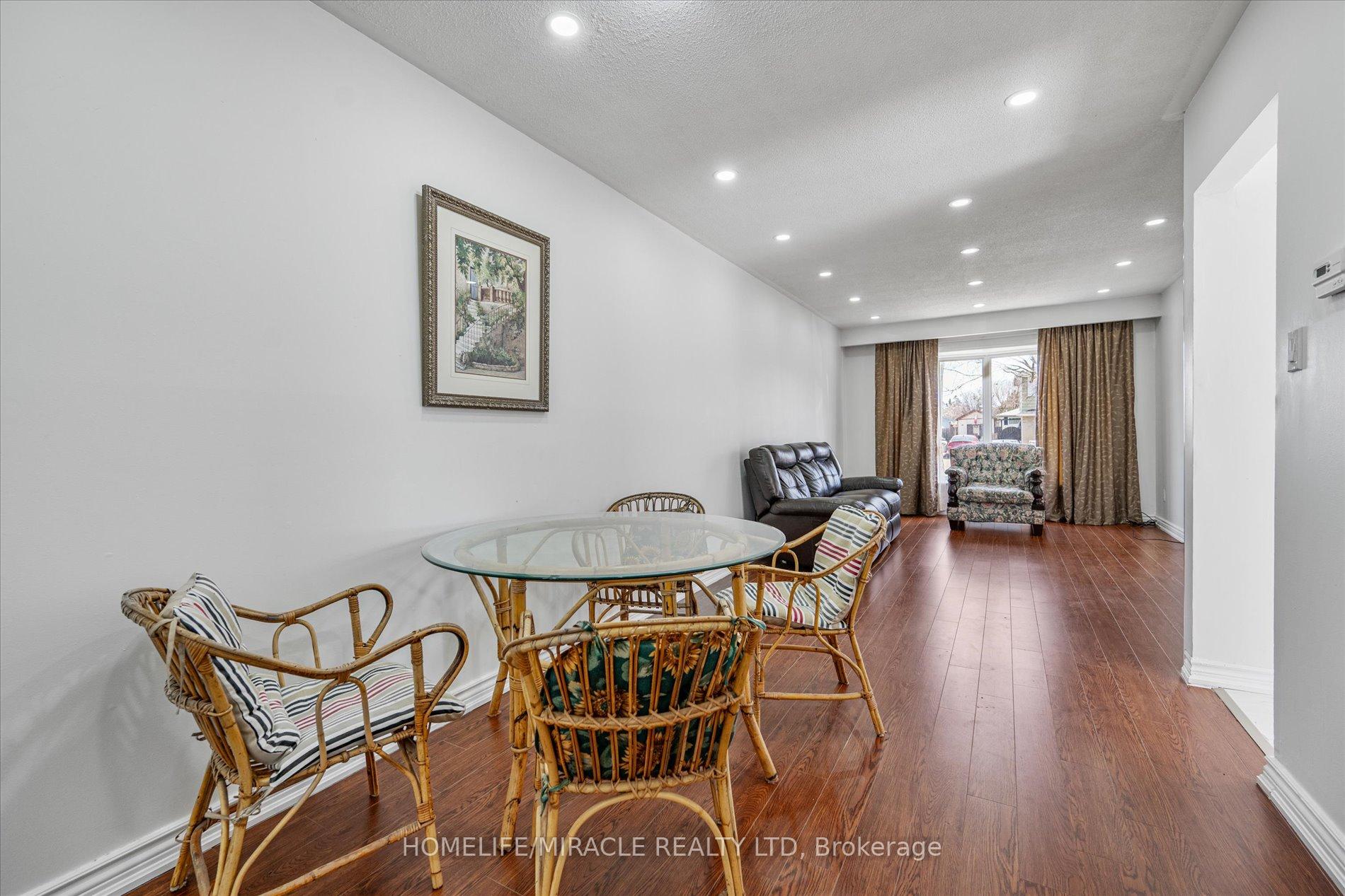 Photo 7 of 77 Juniper Crescent, Brampton, Northgate — HOMEH