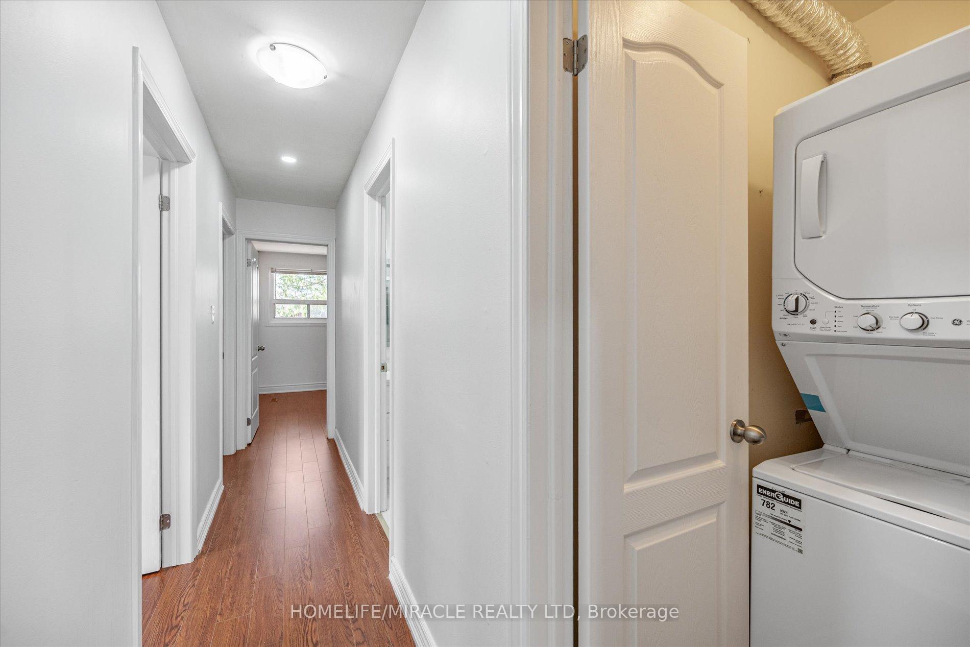 Photo 10 of 77 Juniper Crescent, Brampton, Northgate — HOMEH