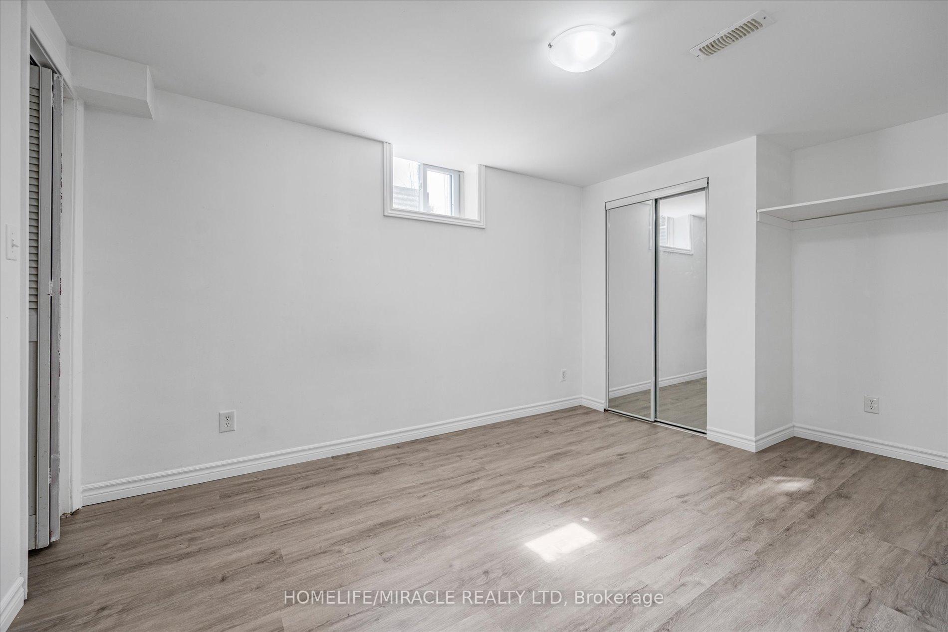 Photo 17 of 77 Juniper Crescent, Brampton, Northgate — HOMEH