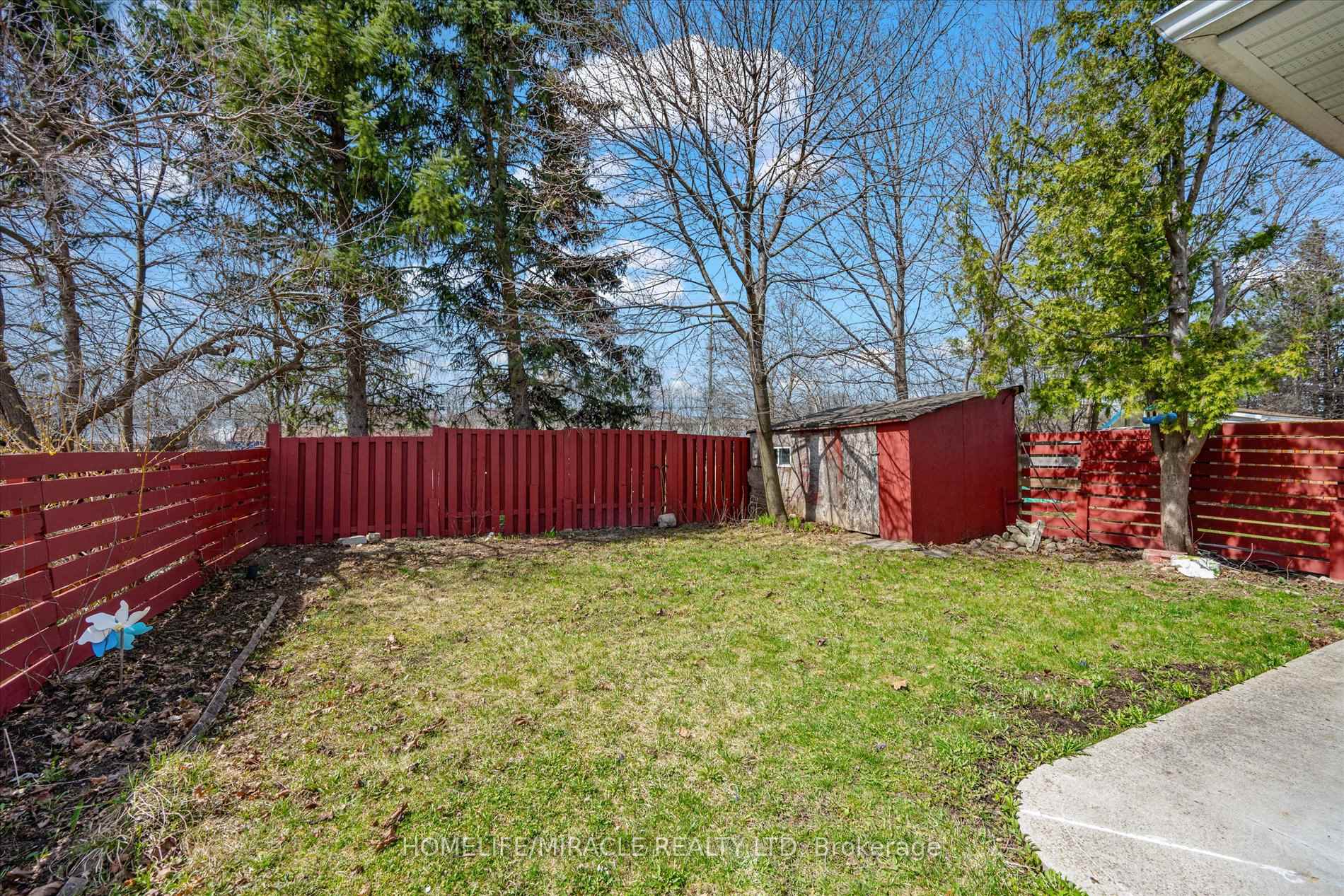 Photo 28 of 77 Juniper Crescent, Brampton, Northgate — HOMEH