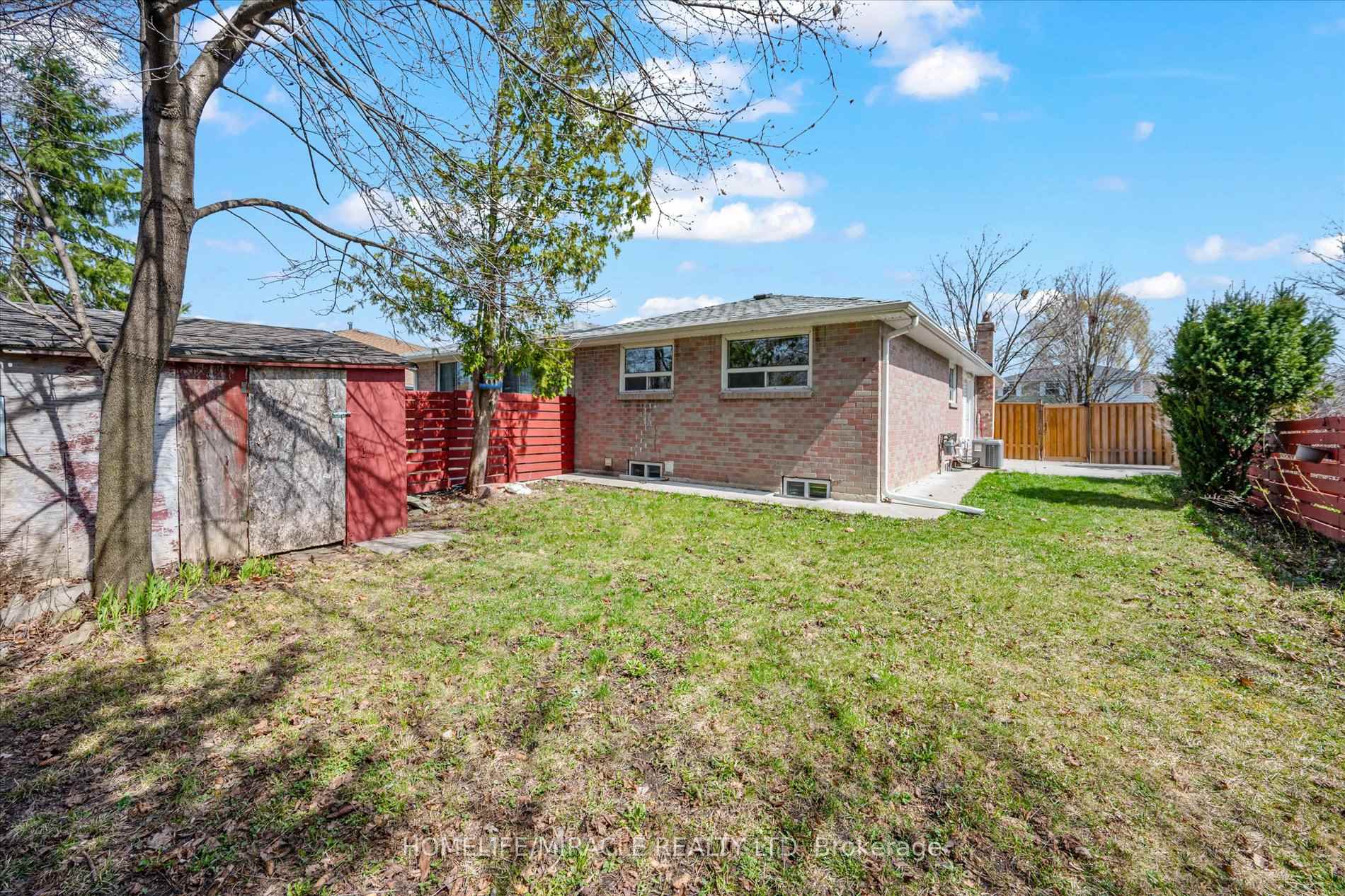 Photo 25 of 77 Juniper Crescent, Brampton, Northgate — HOMEH