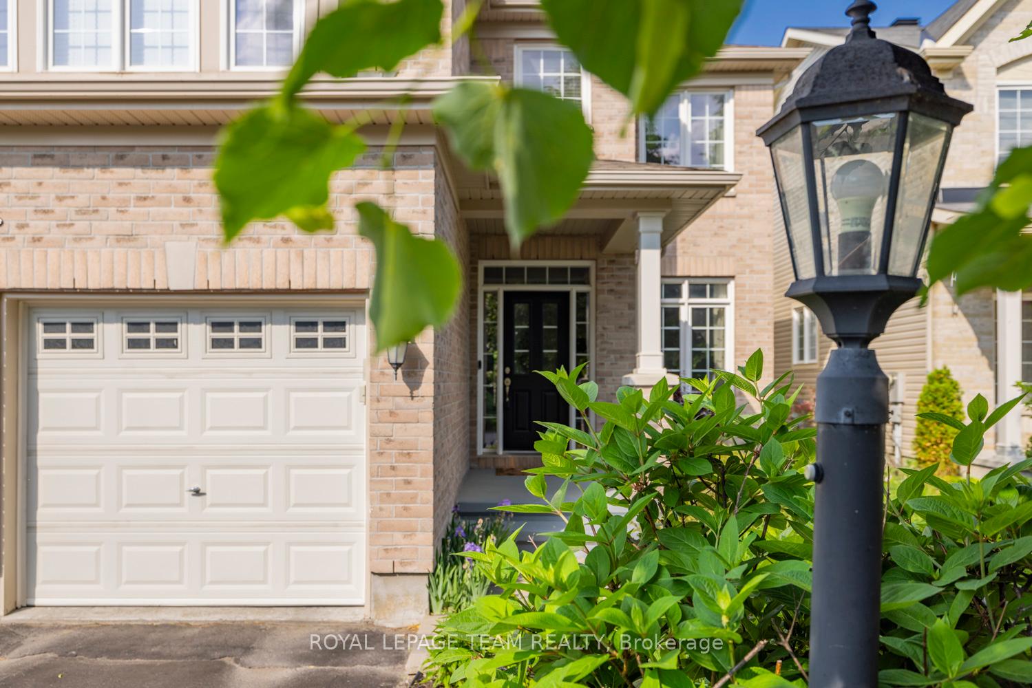 Photo 3 of 214 Oneida Terrace, Ottawa, Barrhaven - Stonebridge — HOMEH
