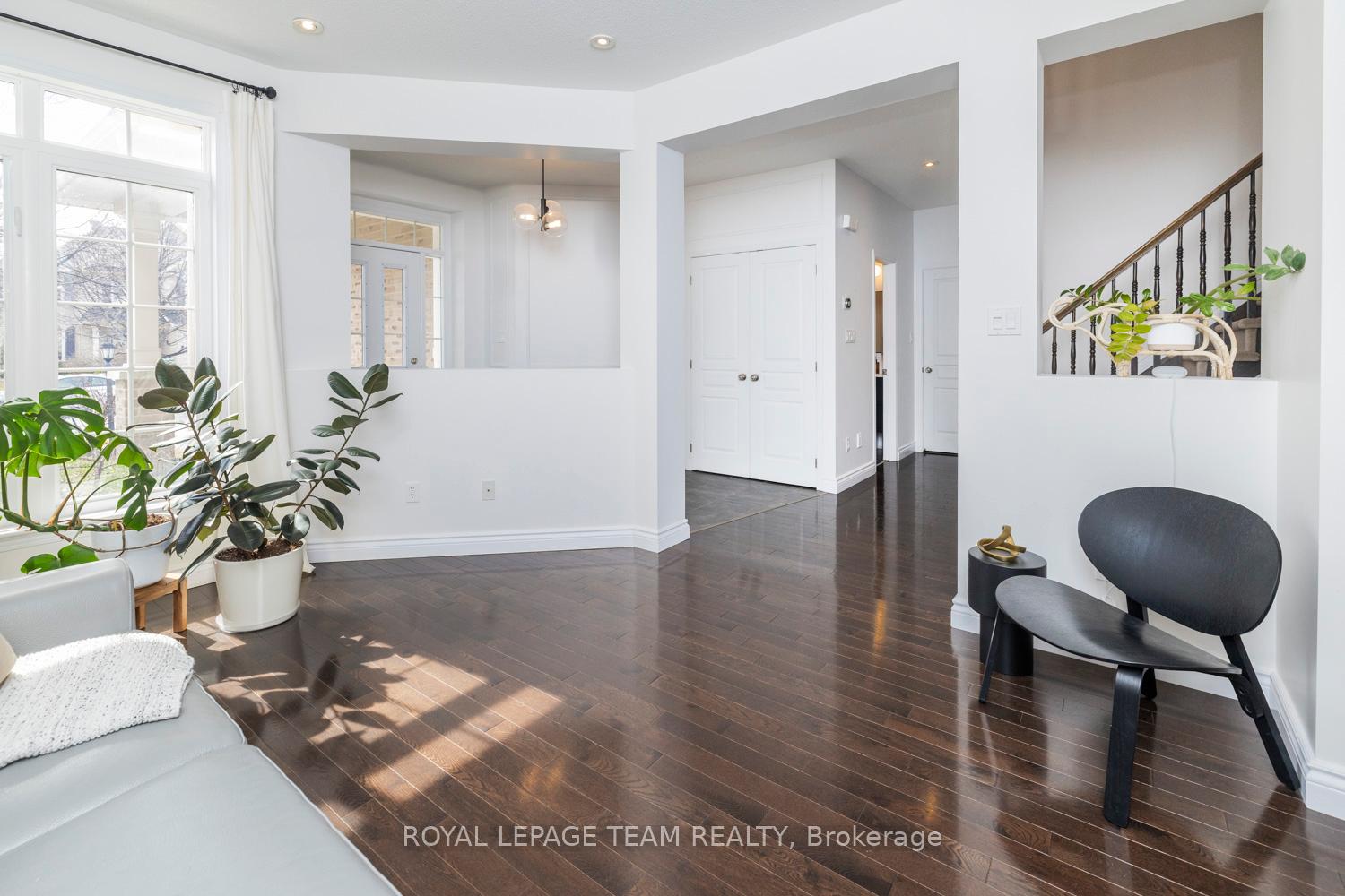Photo 8 of 214 Oneida Terrace, Ottawa, Barrhaven - Stonebridge — HOMEH