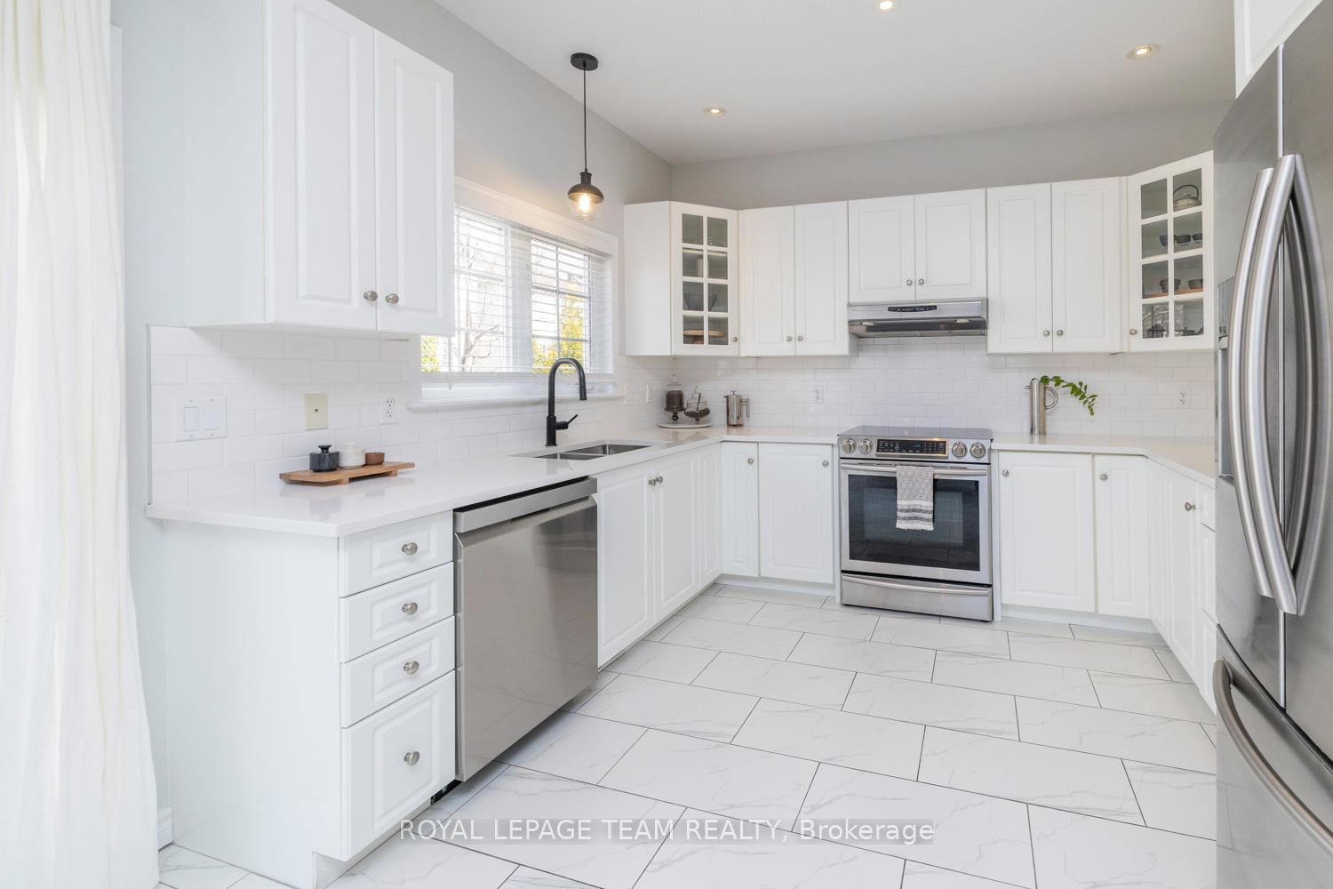 Photo 14 of 214 Oneida Terrace, Ottawa, Barrhaven - Stonebridge — HOMEH