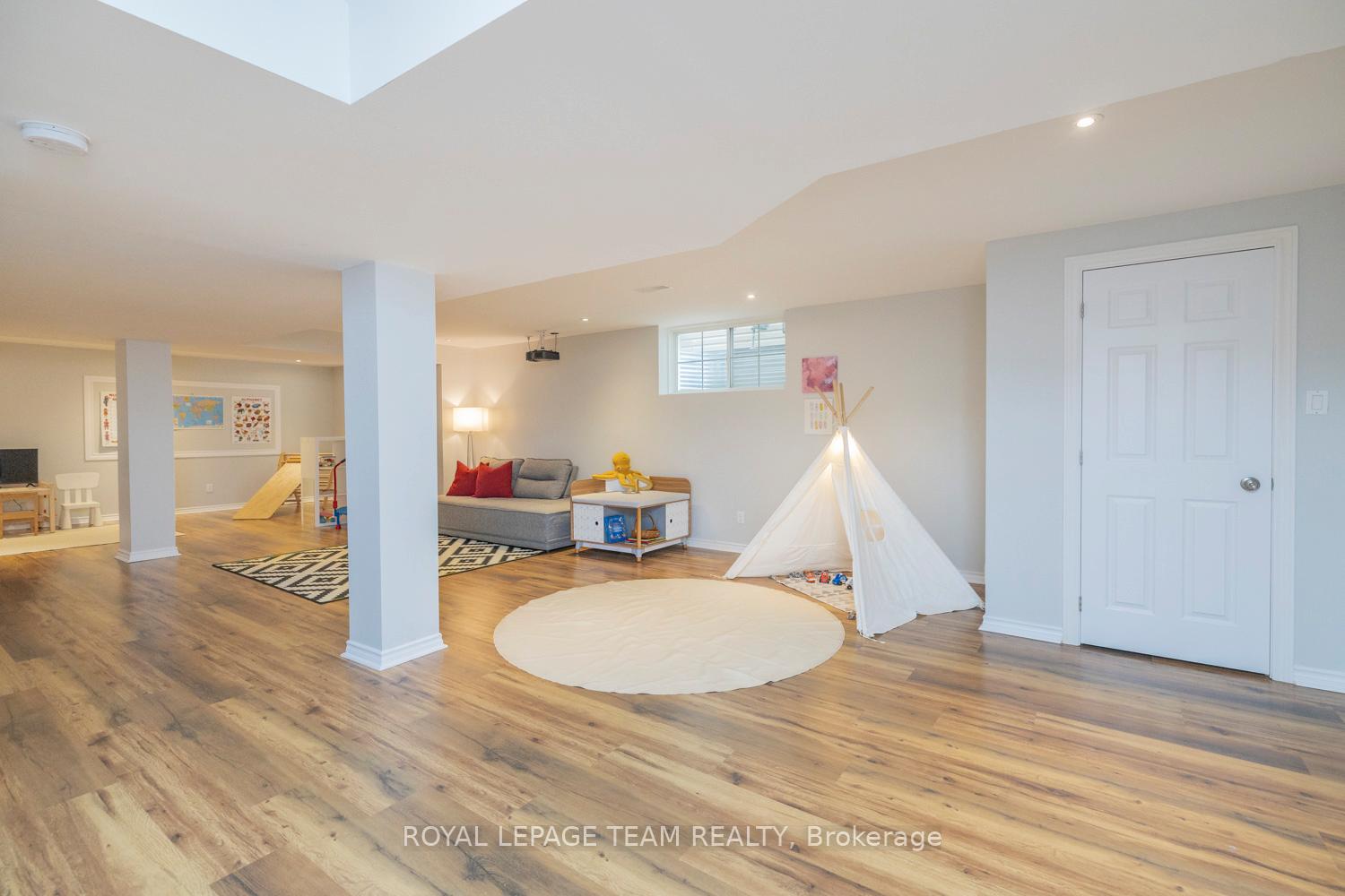 Photo 38 of 214 Oneida Terrace, Ottawa, Barrhaven - Stonebridge — HOMEH