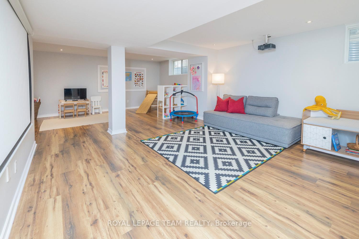Photo 40 of 214 Oneida Terrace, Ottawa, Barrhaven - Stonebridge — HOMEH