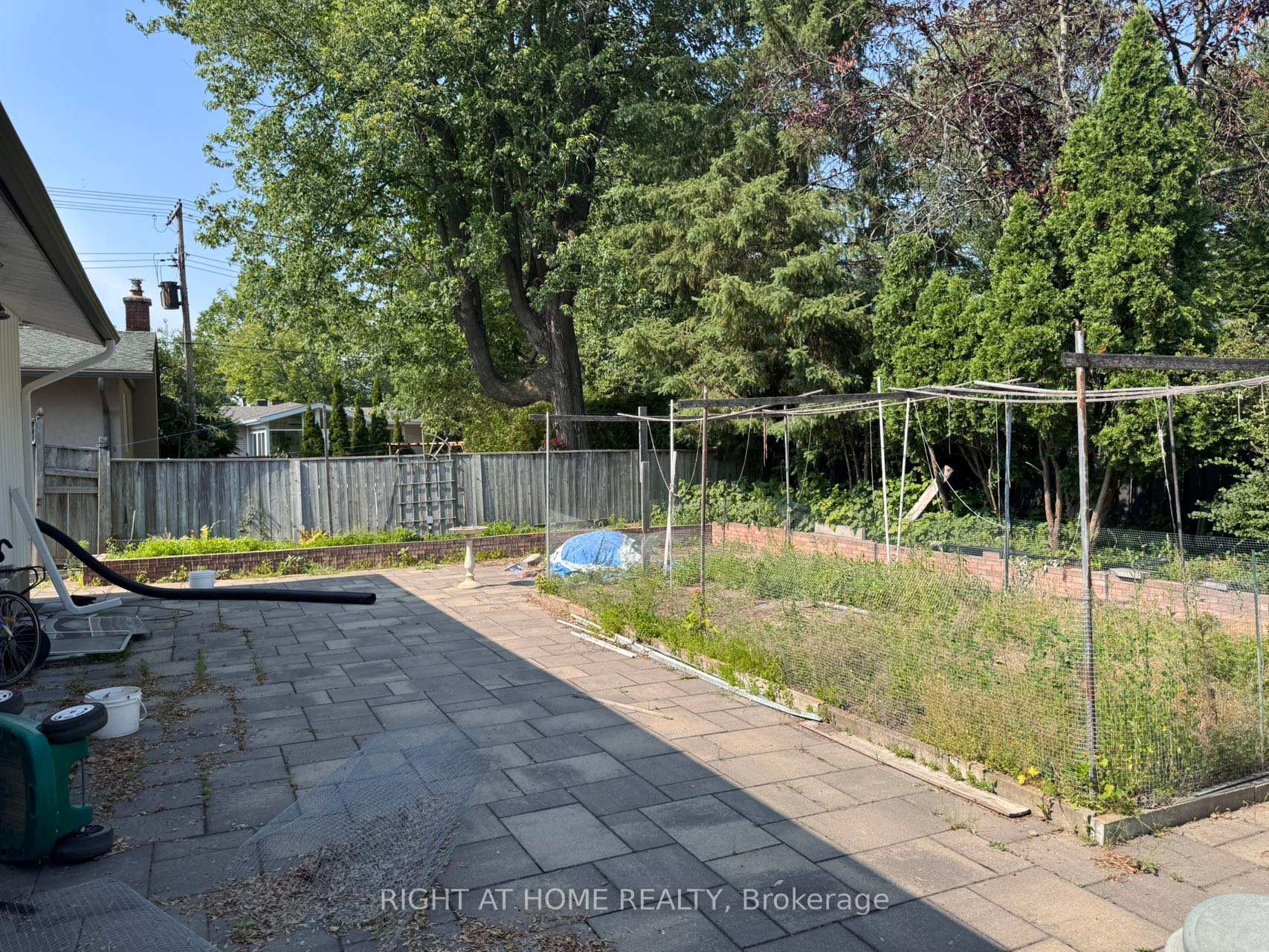 Photo 23 of 569 La Vérendrye Drive, Ottawa, Beacon Hill North — HOMEH